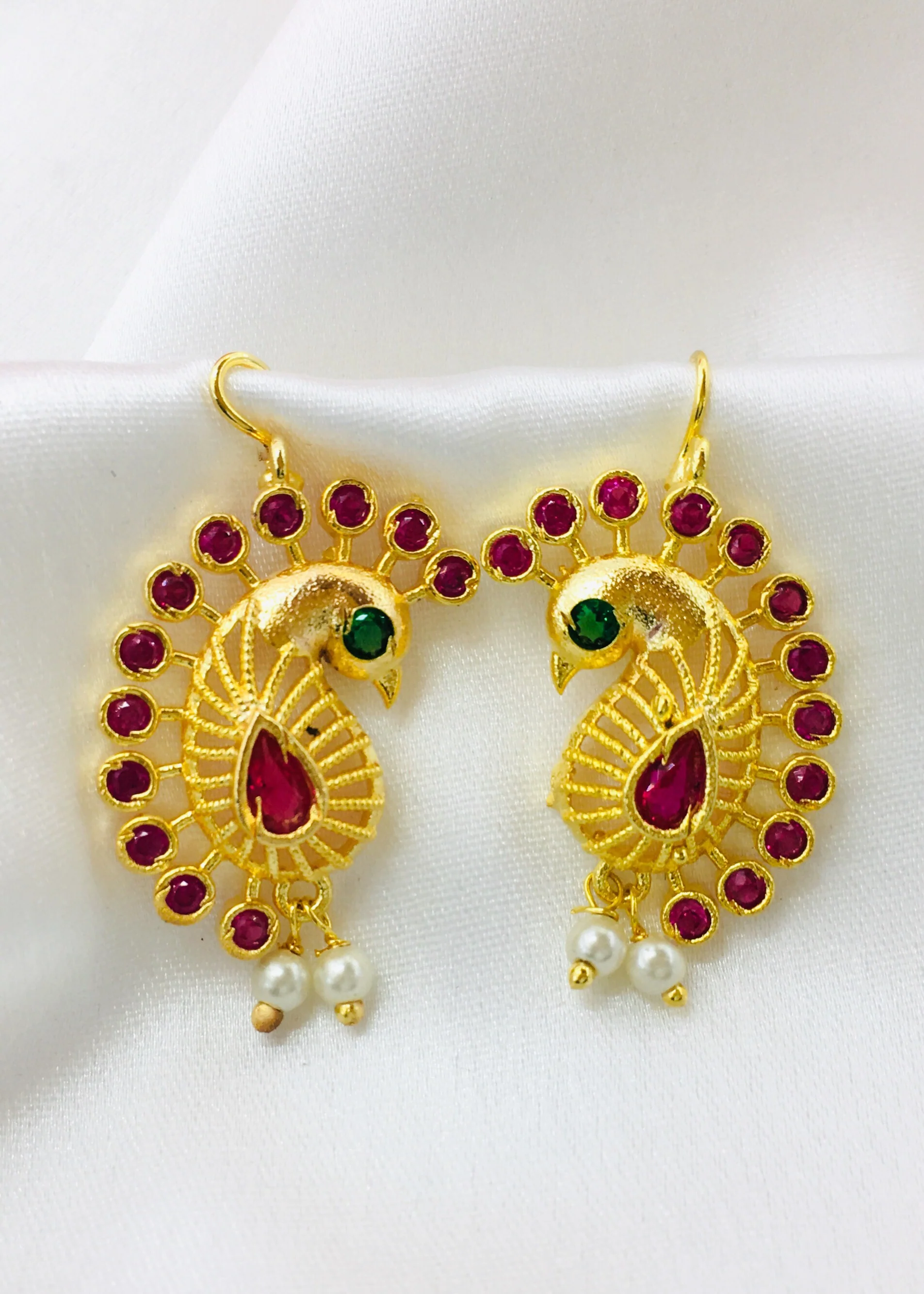 EXCLUSIVE PEACOCK BUGADI - Image 3