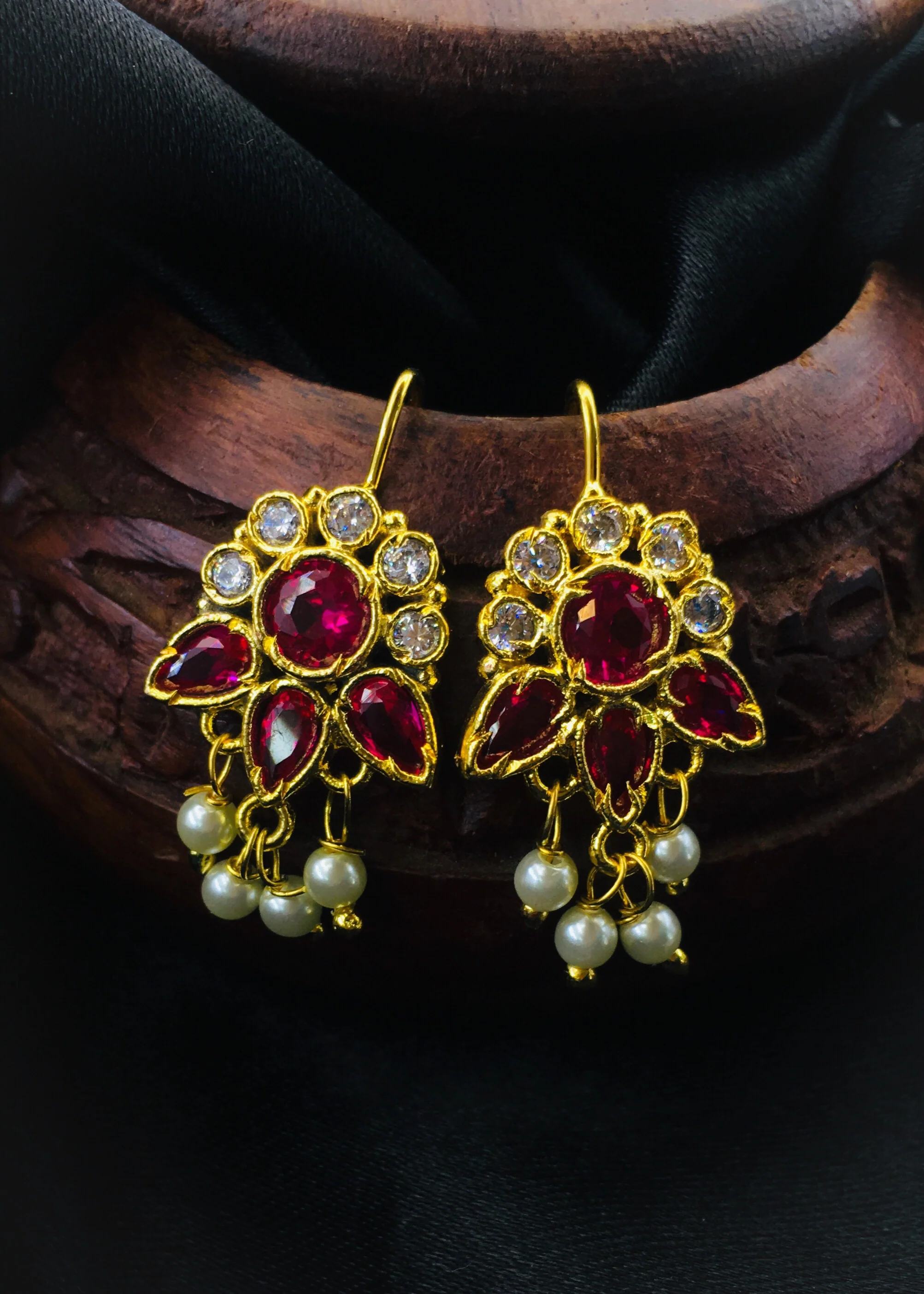 CLASSY WHITE STONE BUGADI - Image 4