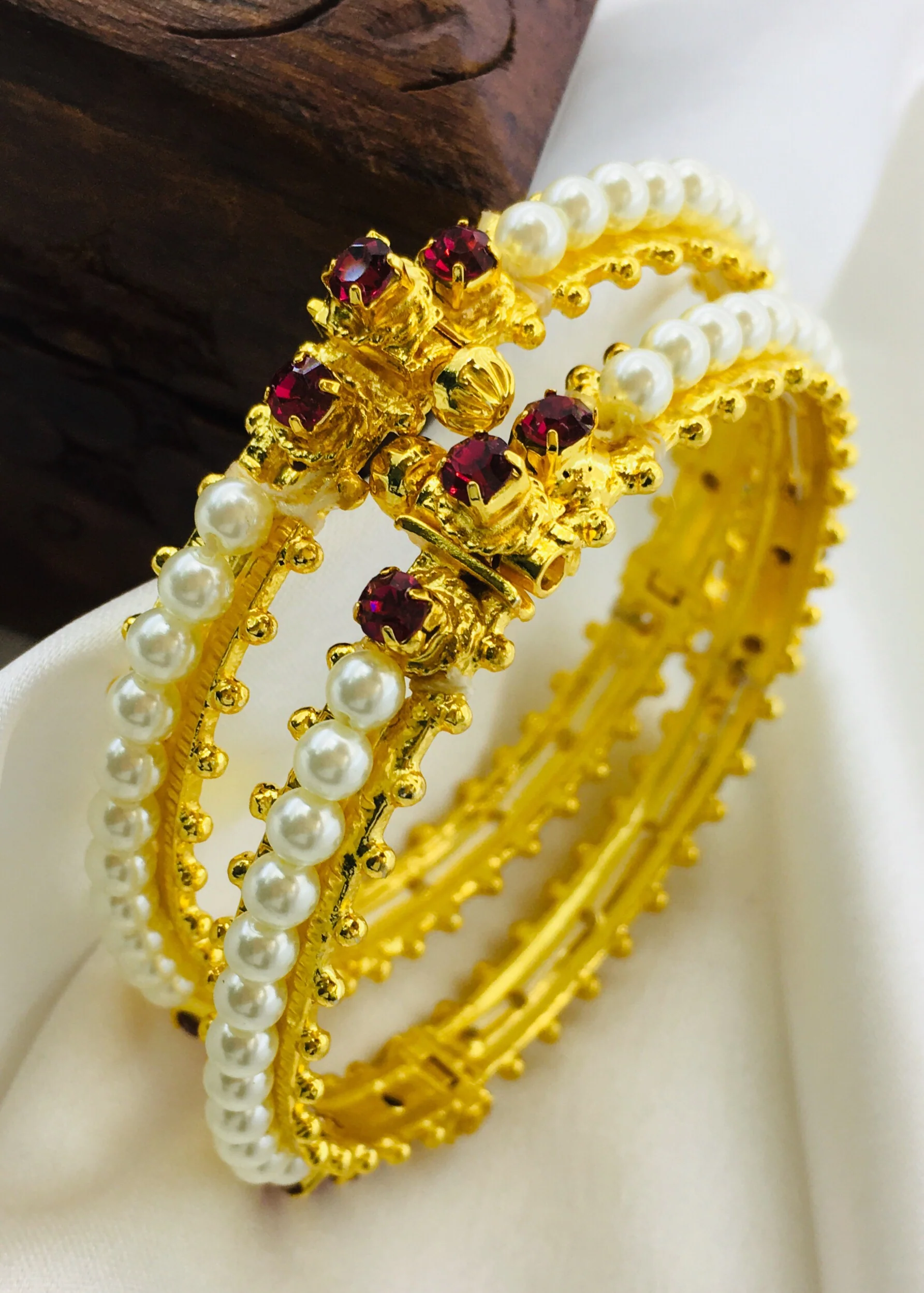 ALLURING MOTI BANGLES - Image 3
