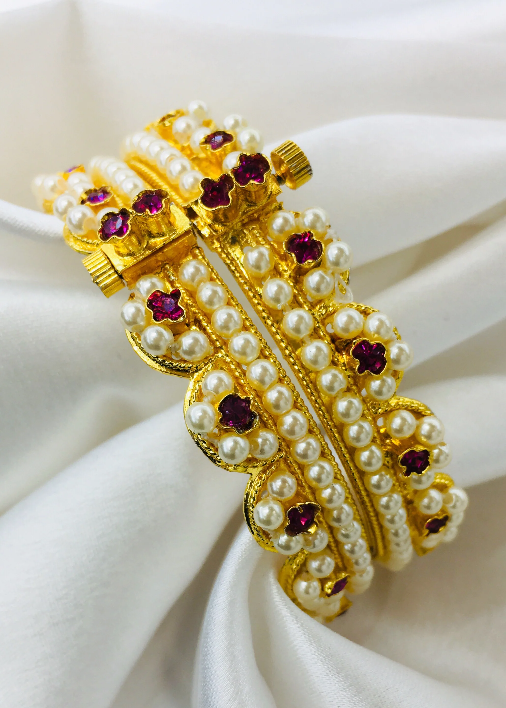 APPEALING DESIGNER BANGLES - Image 3