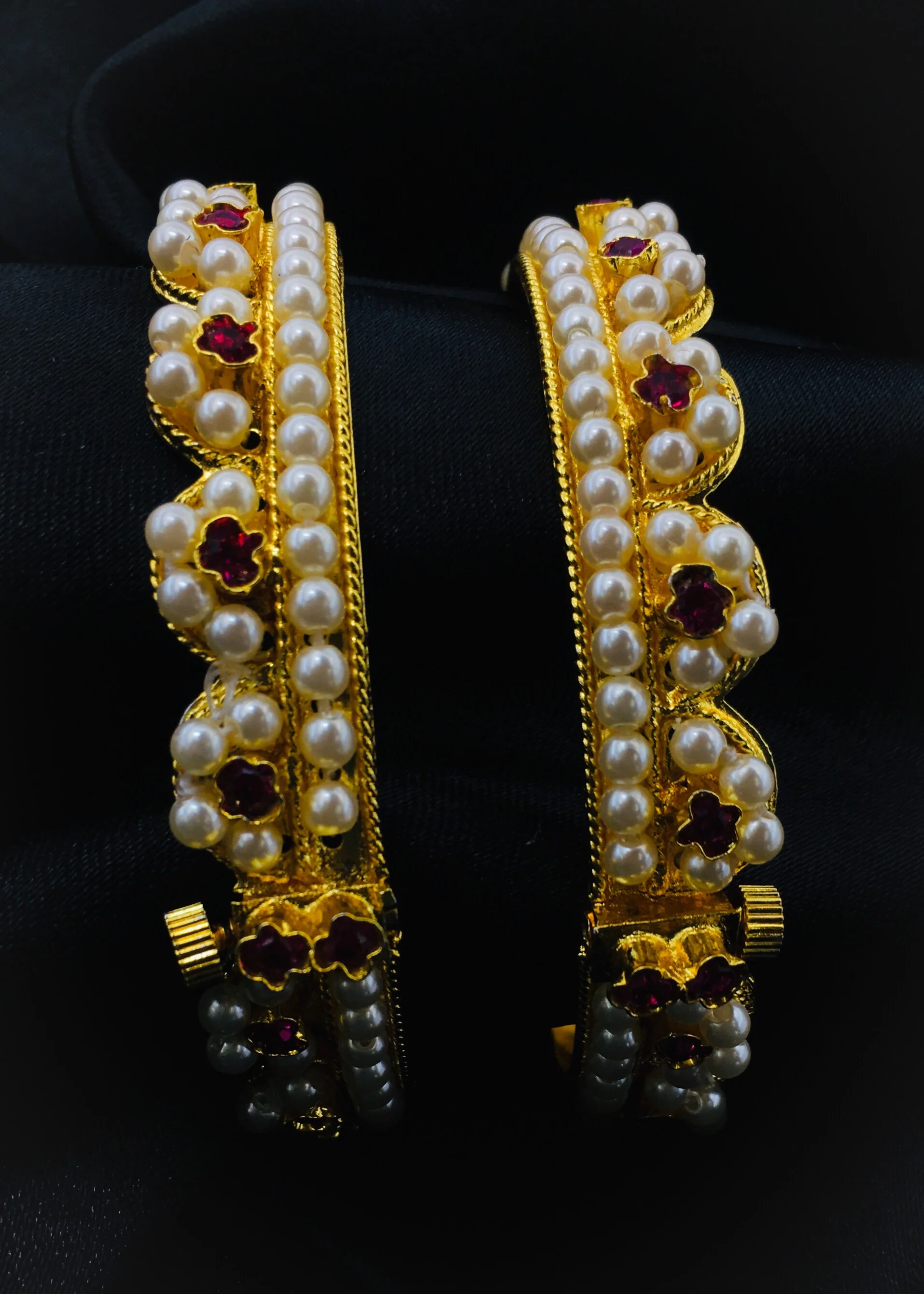 APPEALING DESIGNER BANGLES - Image 7