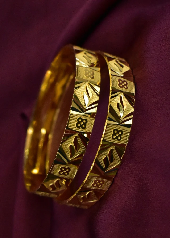 CLASSY GOLD PLATED BANGLES - Image 5