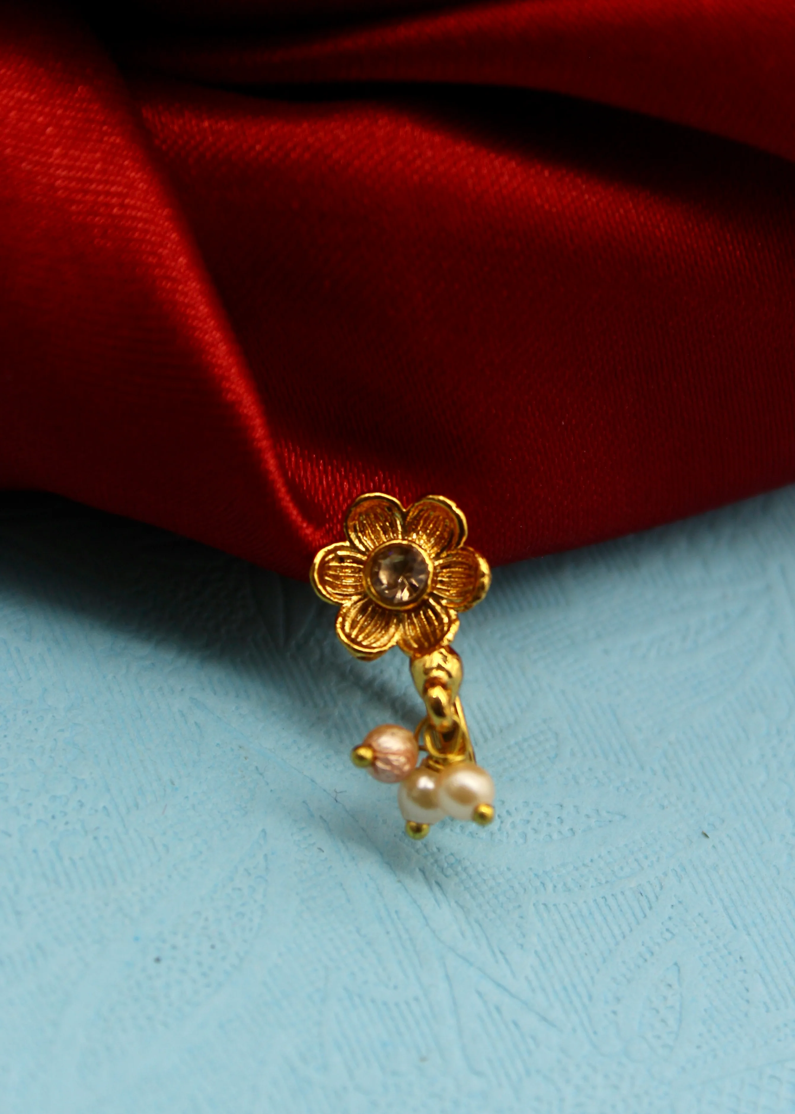 CLASSY ANTIQUE NOSE PIN - Image 2