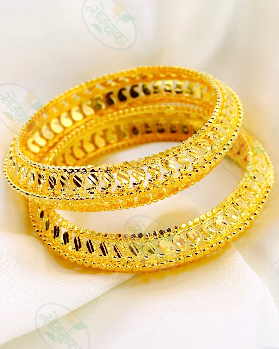 STUNNING GOLDEN BANGLES - Image 3