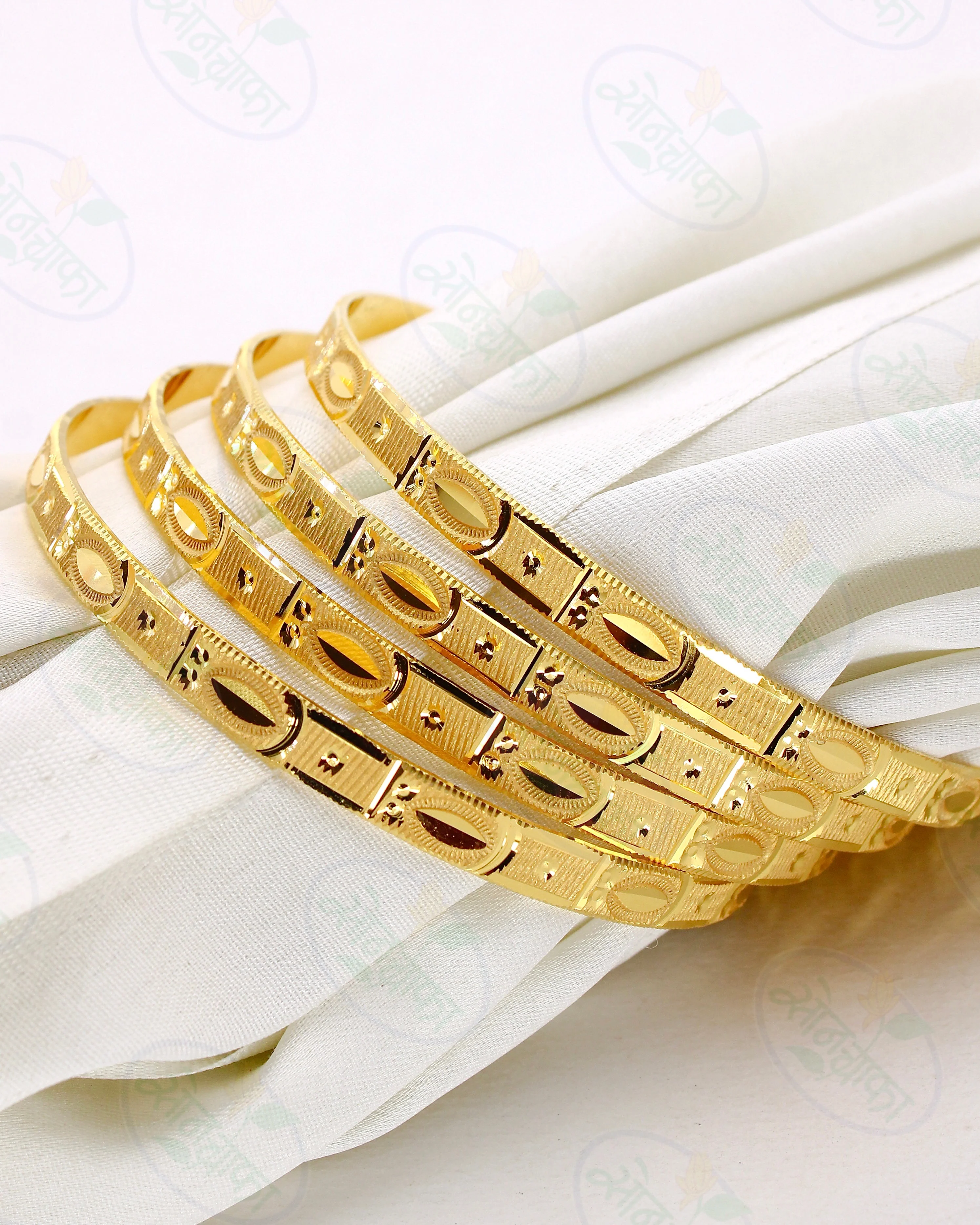 CHARMING GOLD PLATED BANGLES - Image 5