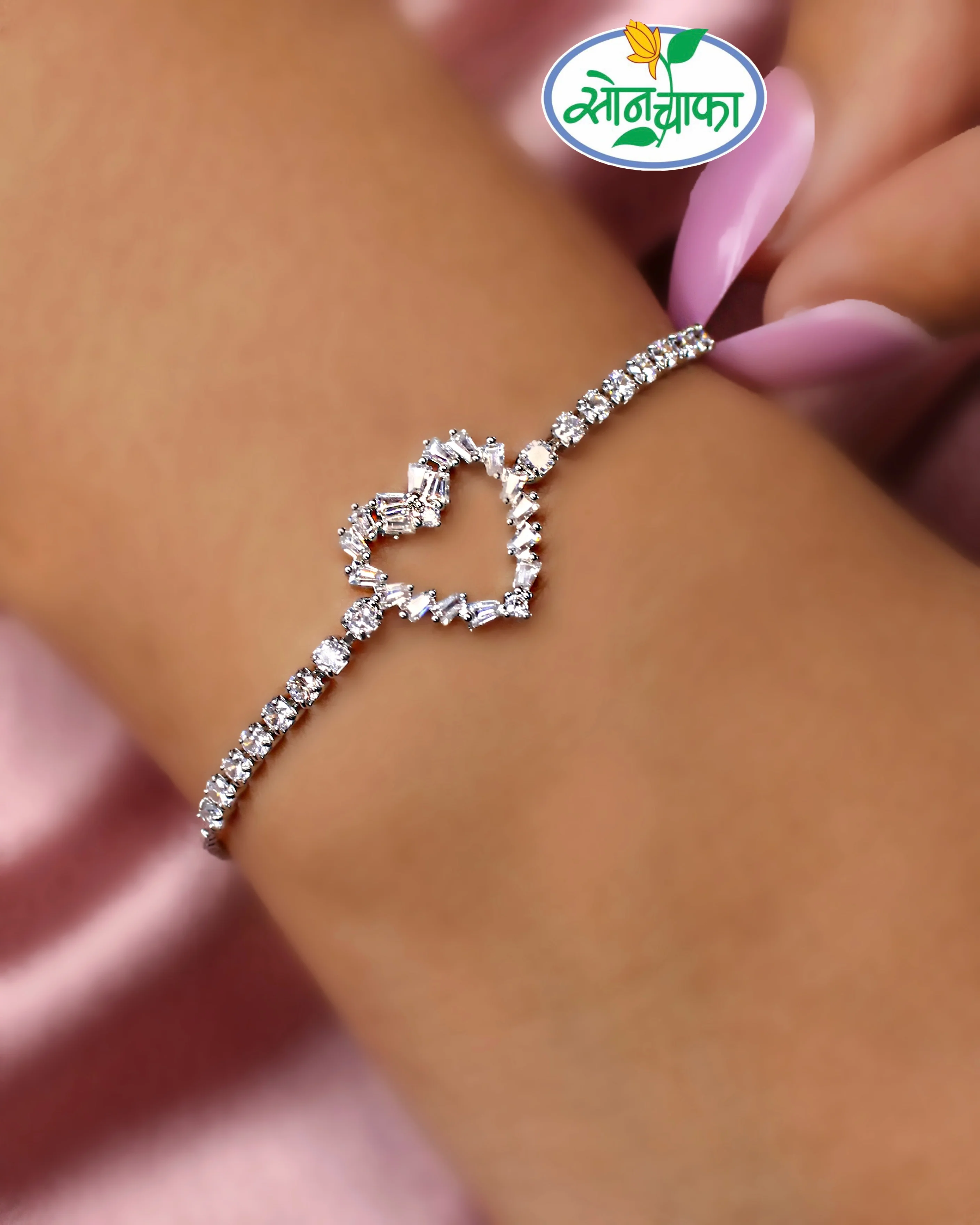 SPARKLING HEART DIAMOND BRACELET - Image 2
