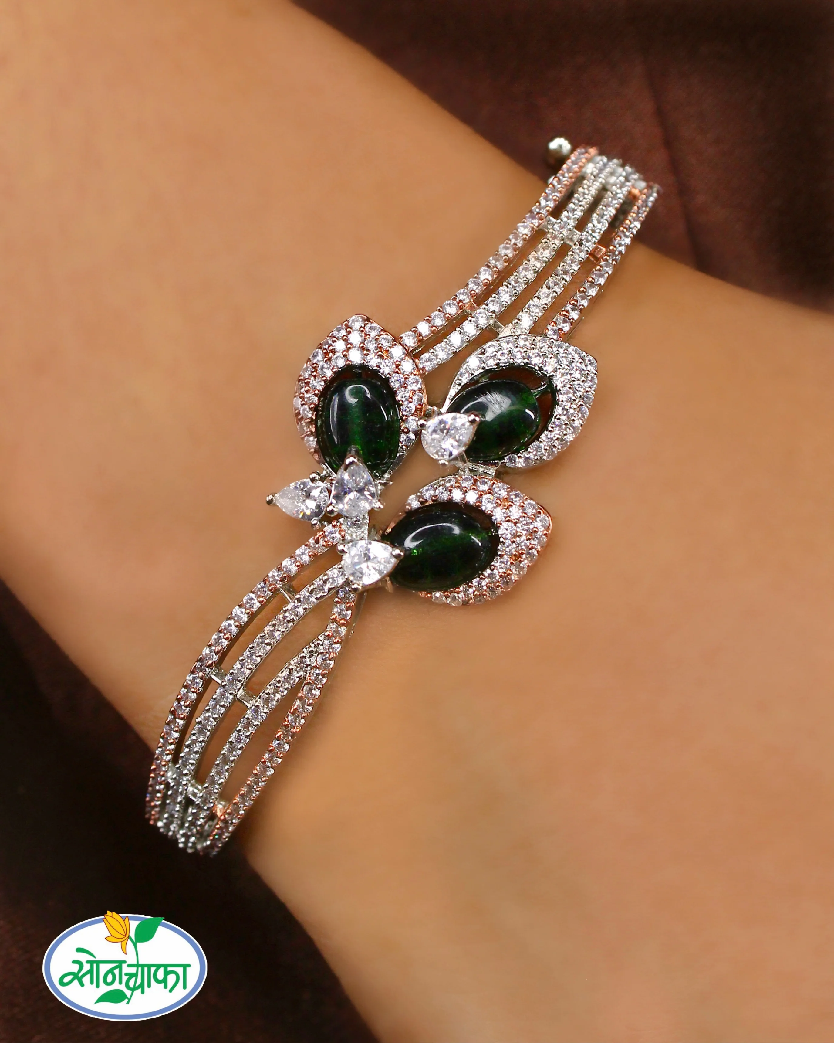 BLOSSOM CLUSTER DIAMOND BRACELET - Image 2