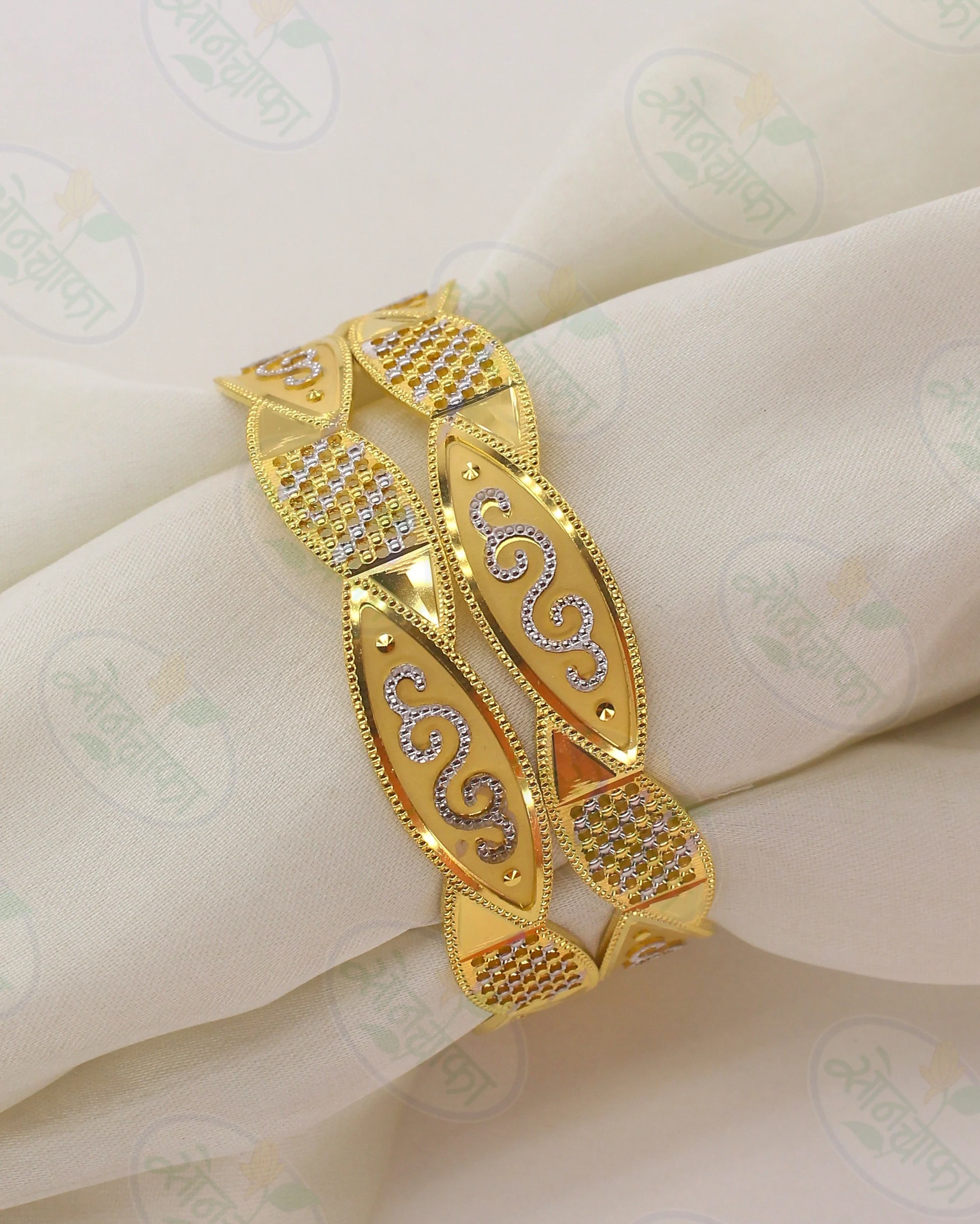 BRILLIANT 2 PC BANGLES - Image 2