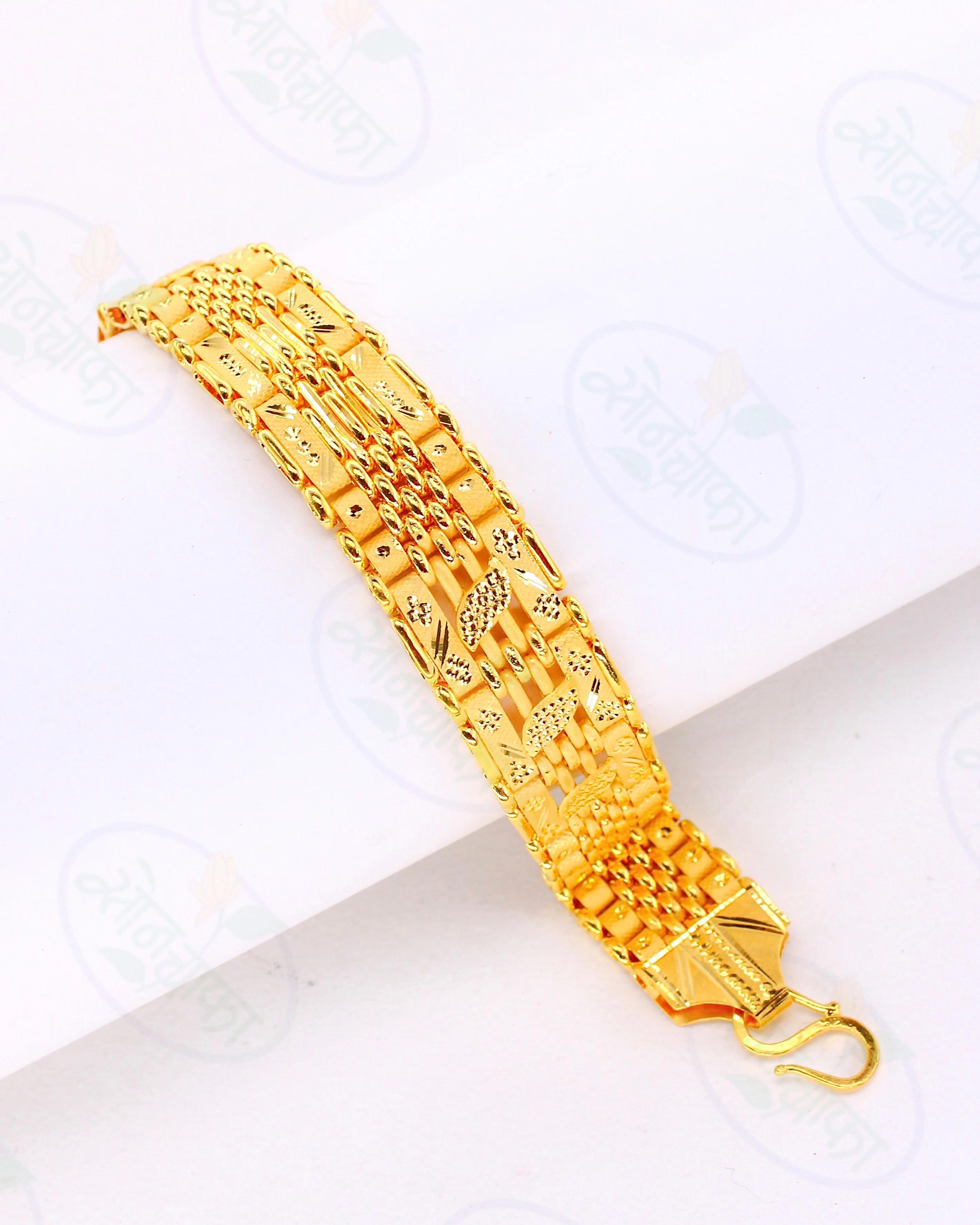 STUNNING GOLD PLATED BRACELATE - Image 2