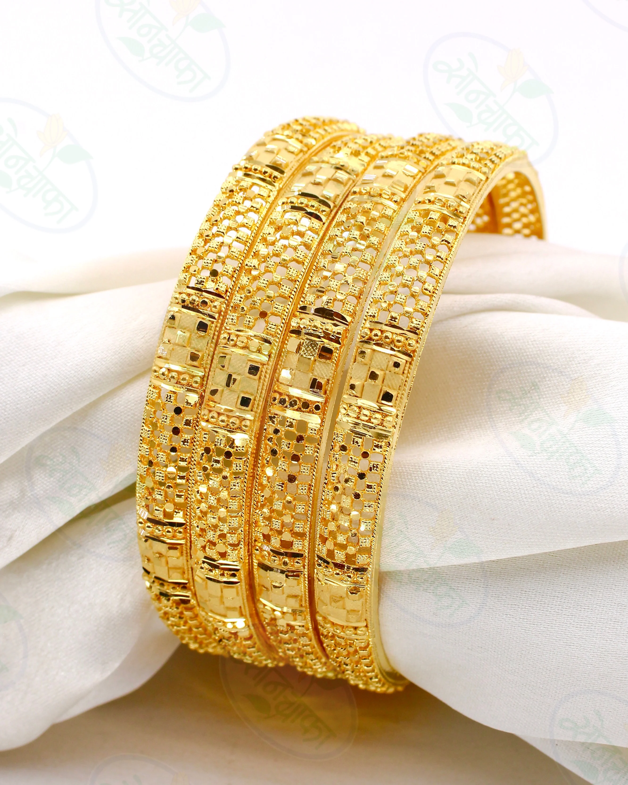 ROYAL MAJESTY GOLD PLATED BANGLES - Image 2
