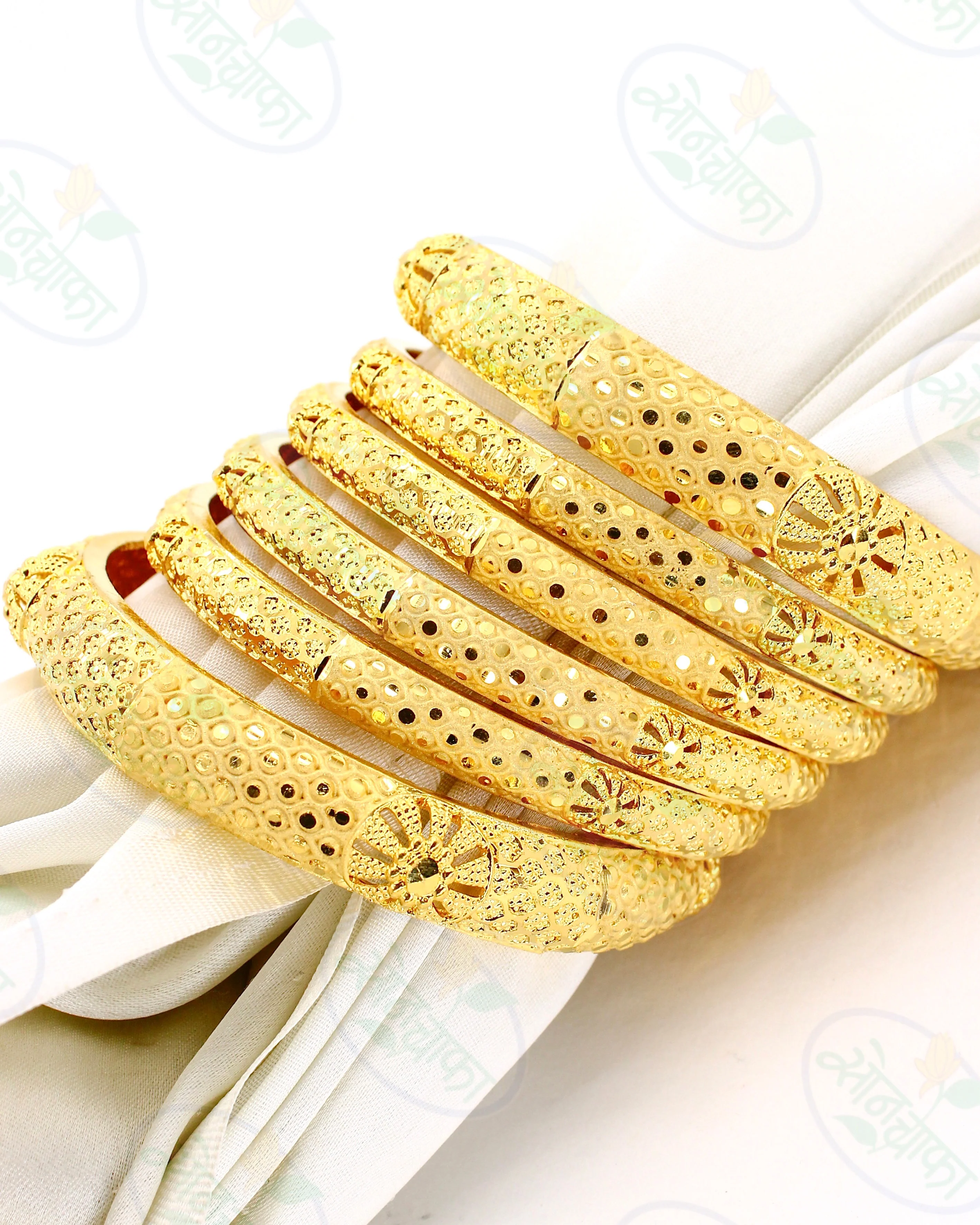 ROYAL GOLDEN GLEAM BANGLES - Image 3