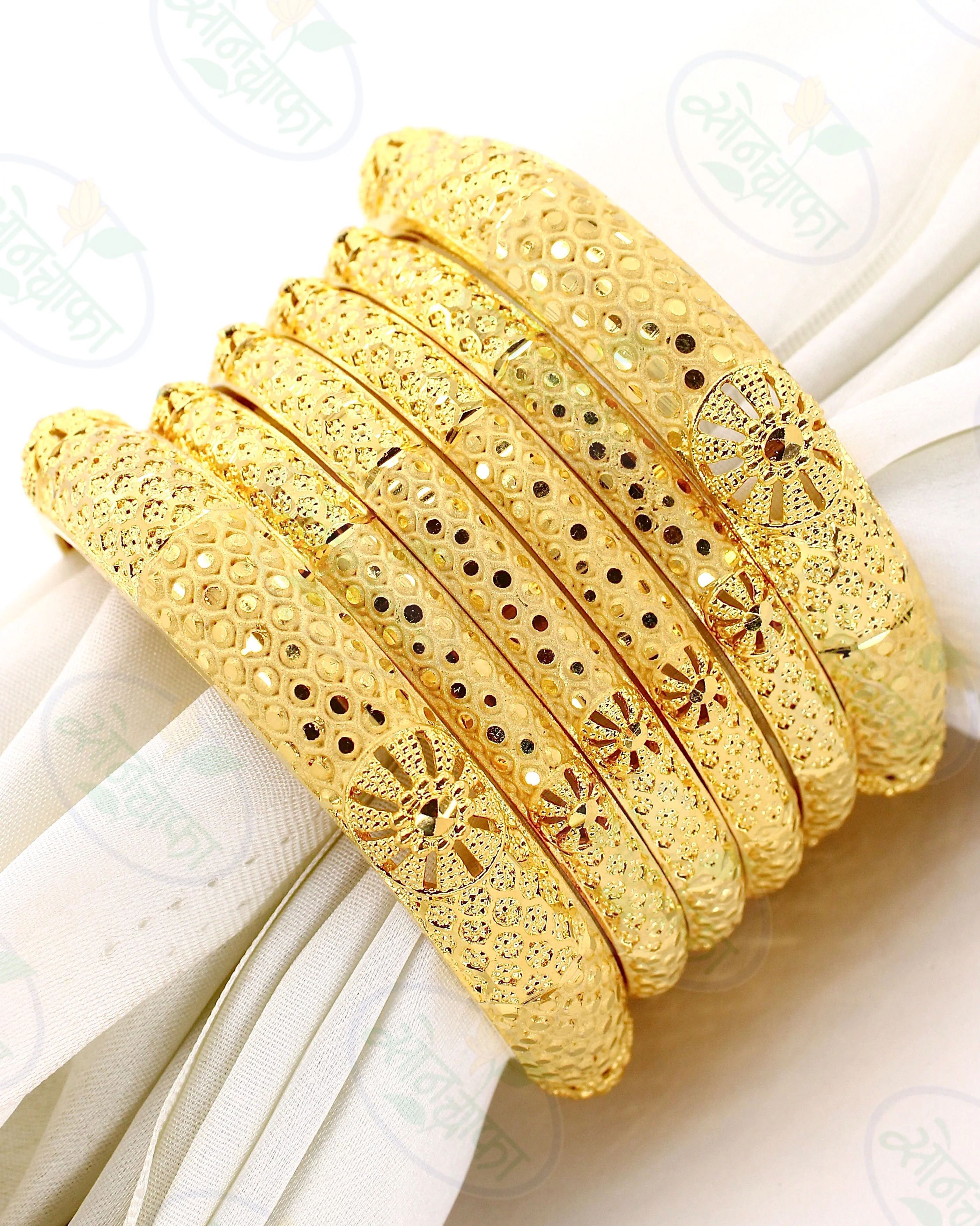 ROYAL GOLDEN GLEAM BANGLES - Image 4