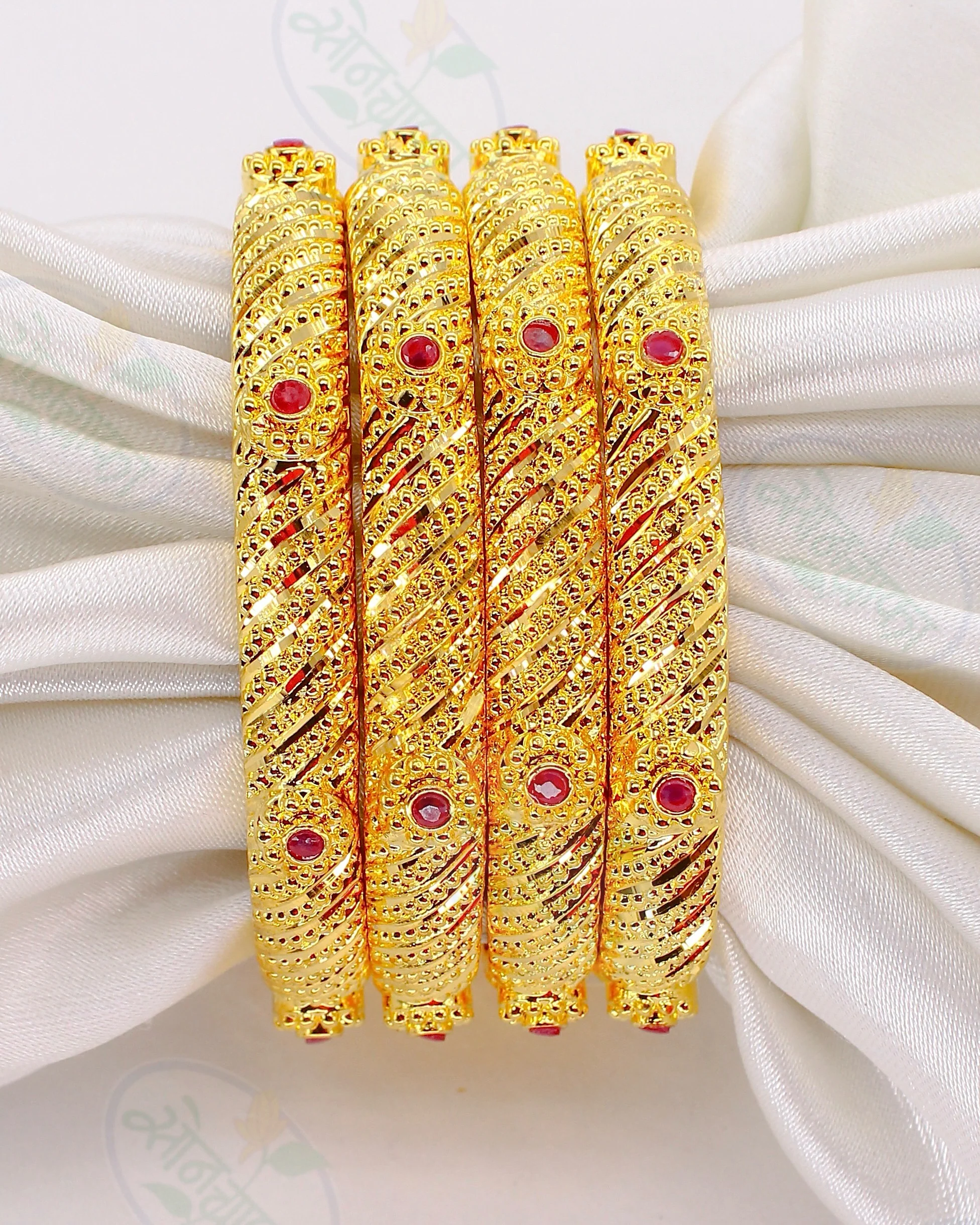 MASSIVE GOLDEN BANGLES - Image 4