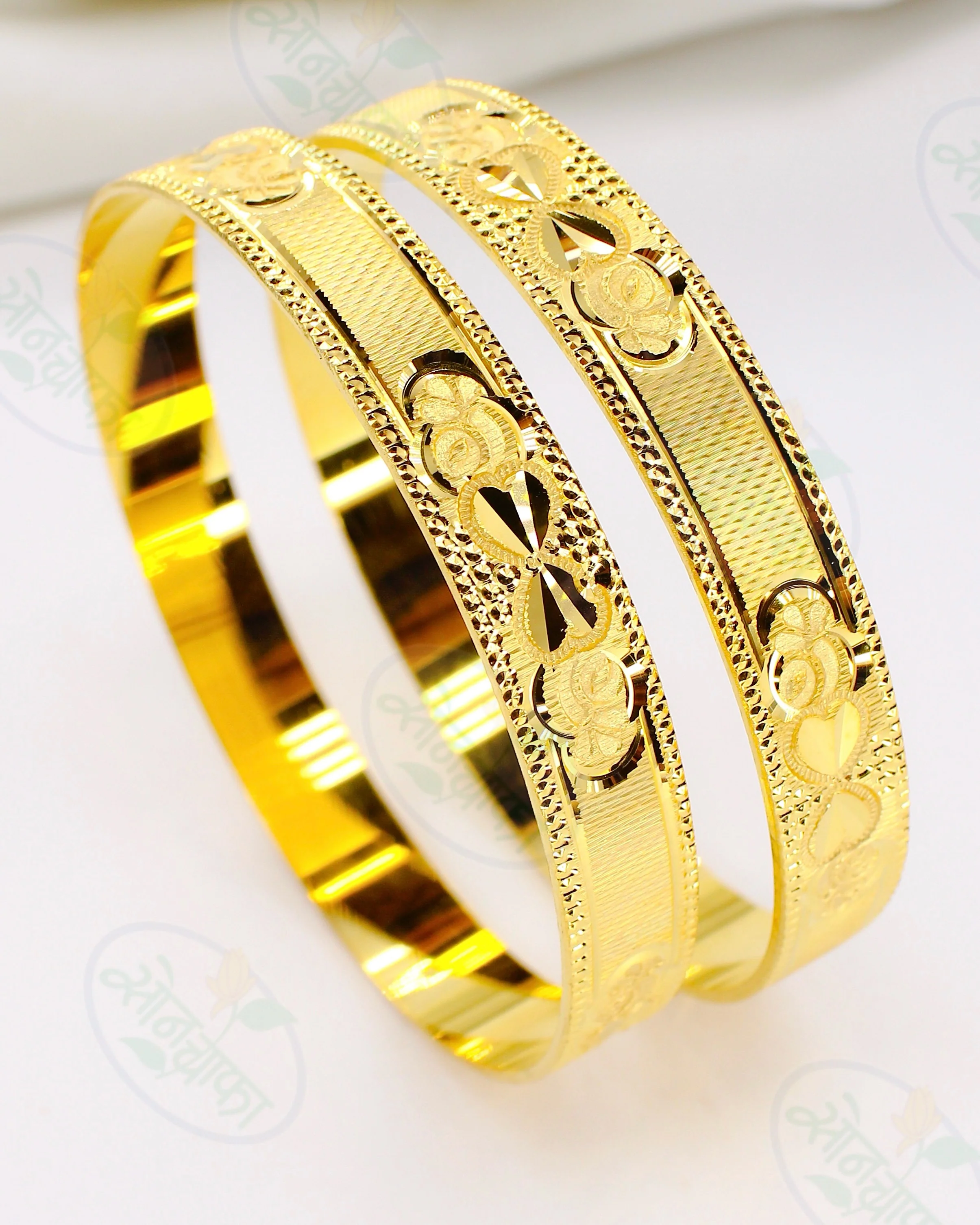 ENTICING GOLD PLATED BANGLES