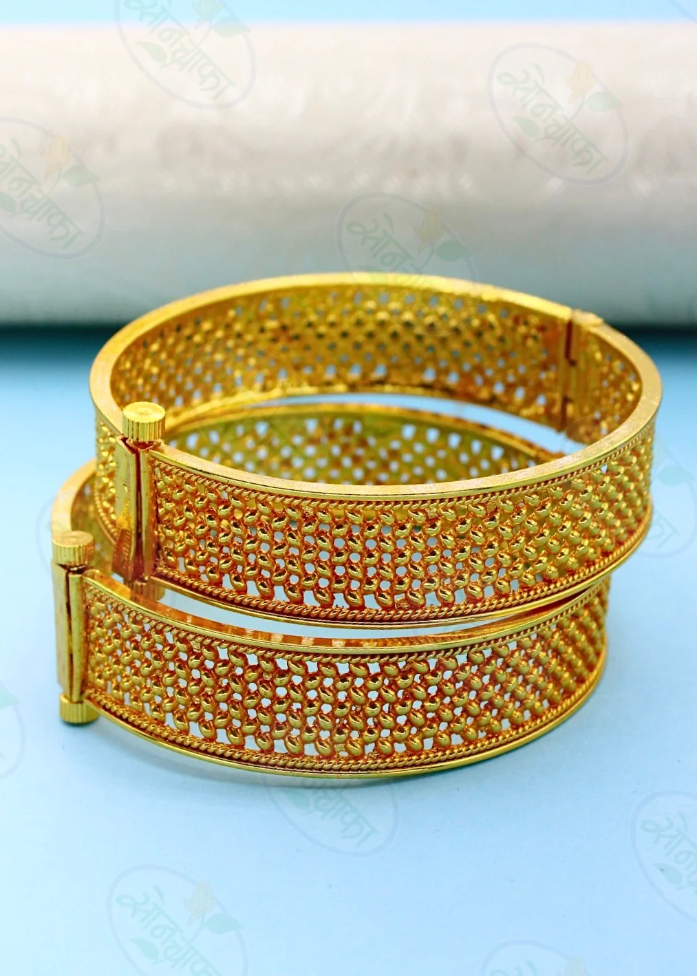 ROYAL TEMPLE PESHWAI BANGLES - Image 4