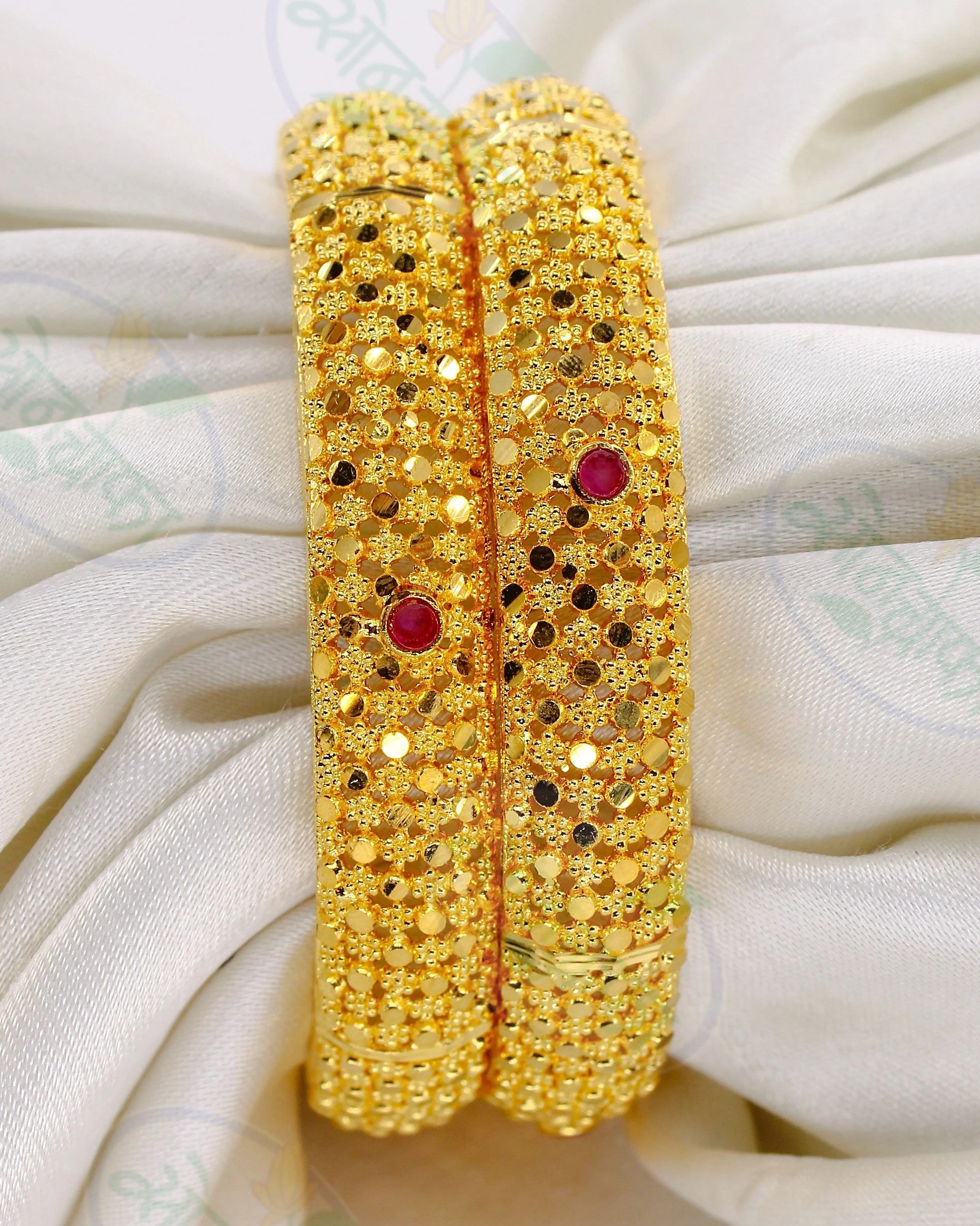 RADIANT GOLDEN BANGLES - Image 4