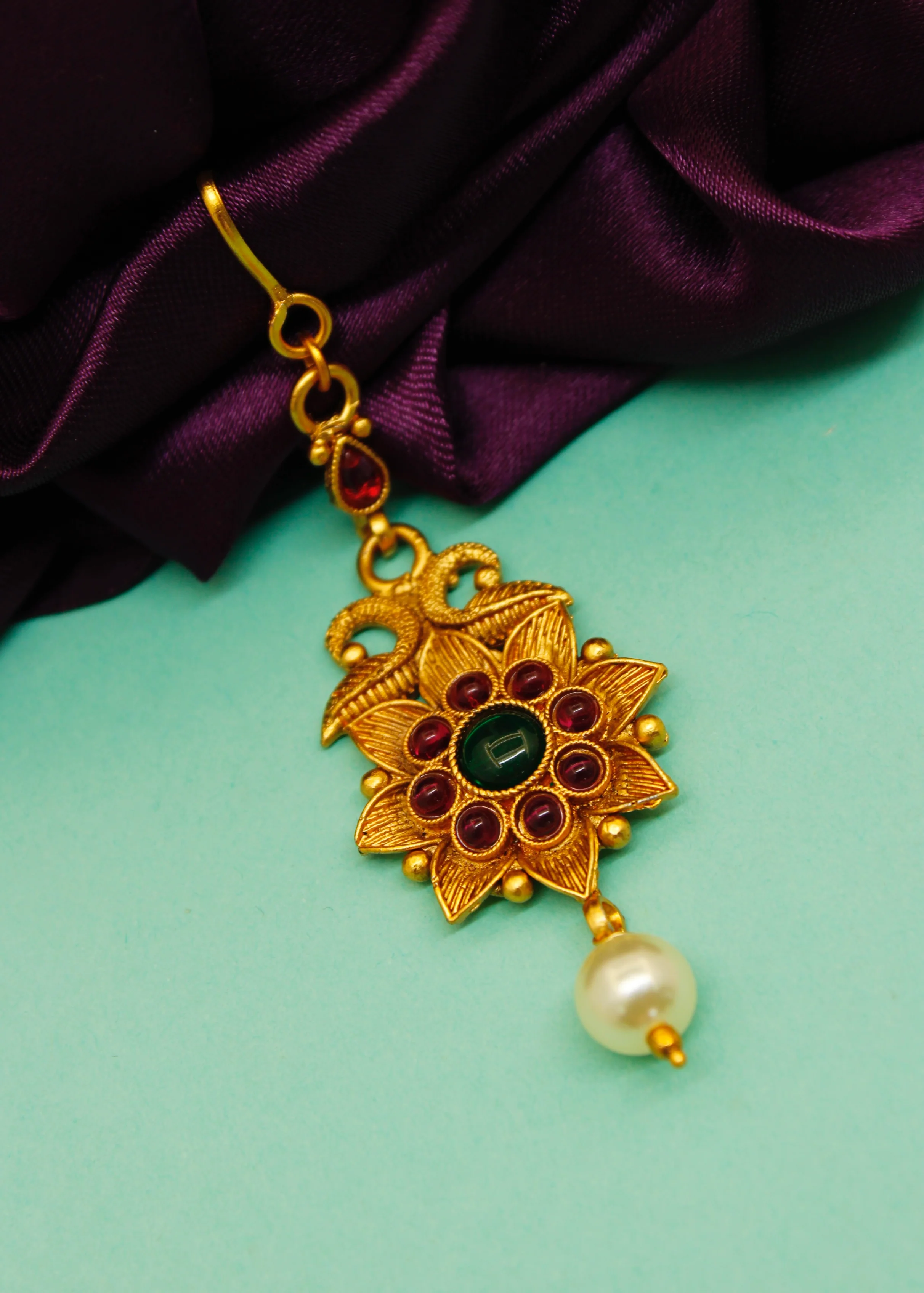 STUDDED FLORAL PESHWAI BINDI - Image 5