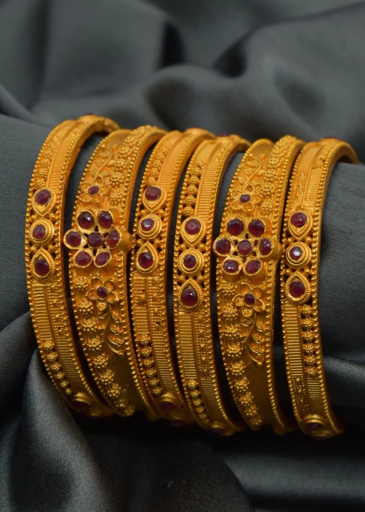 EXCLUSIVE DESIGNER BANGLES