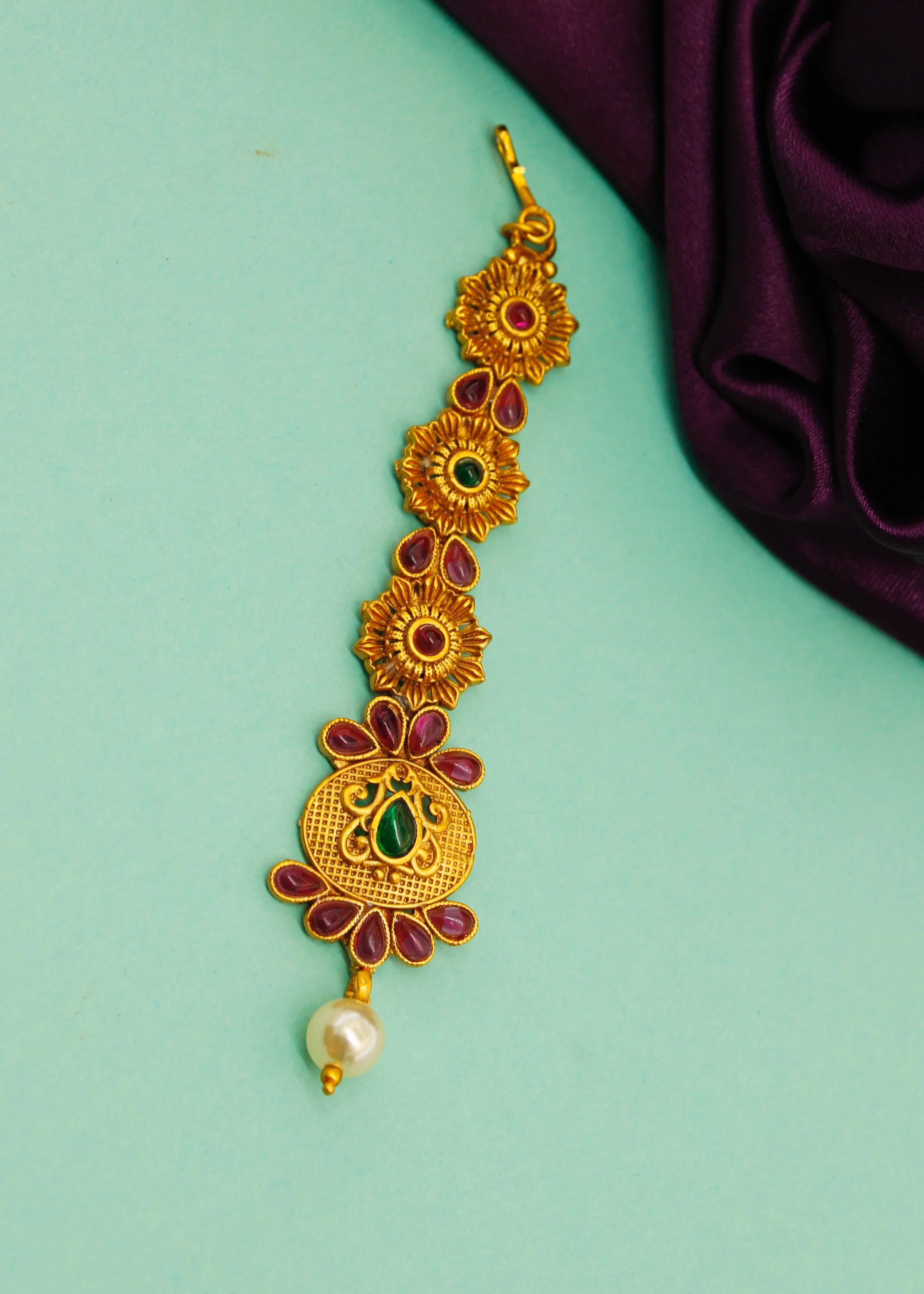 ELEGANT PESHWAI BINDI - Image 4
