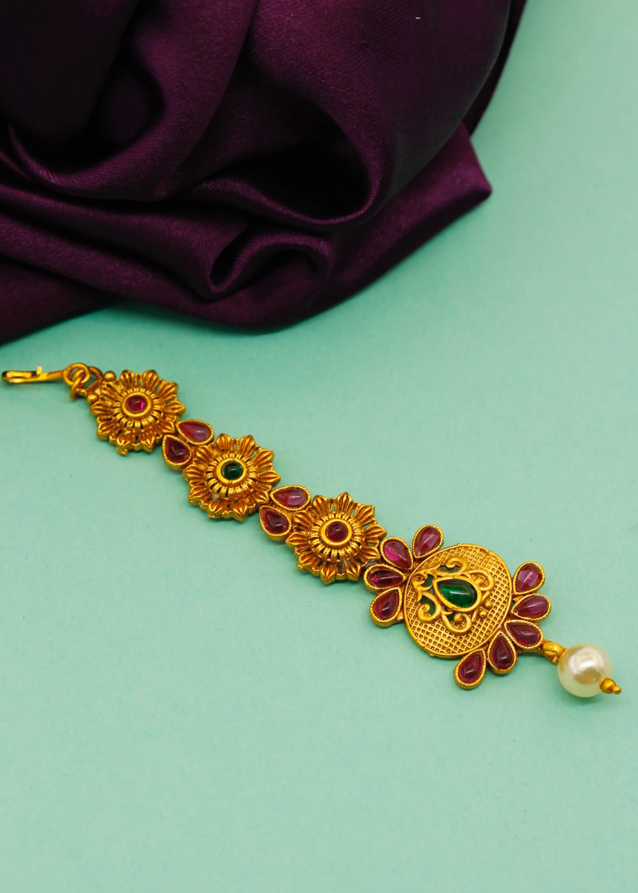 ELEGANT PESHWAI BINDI - Image 5