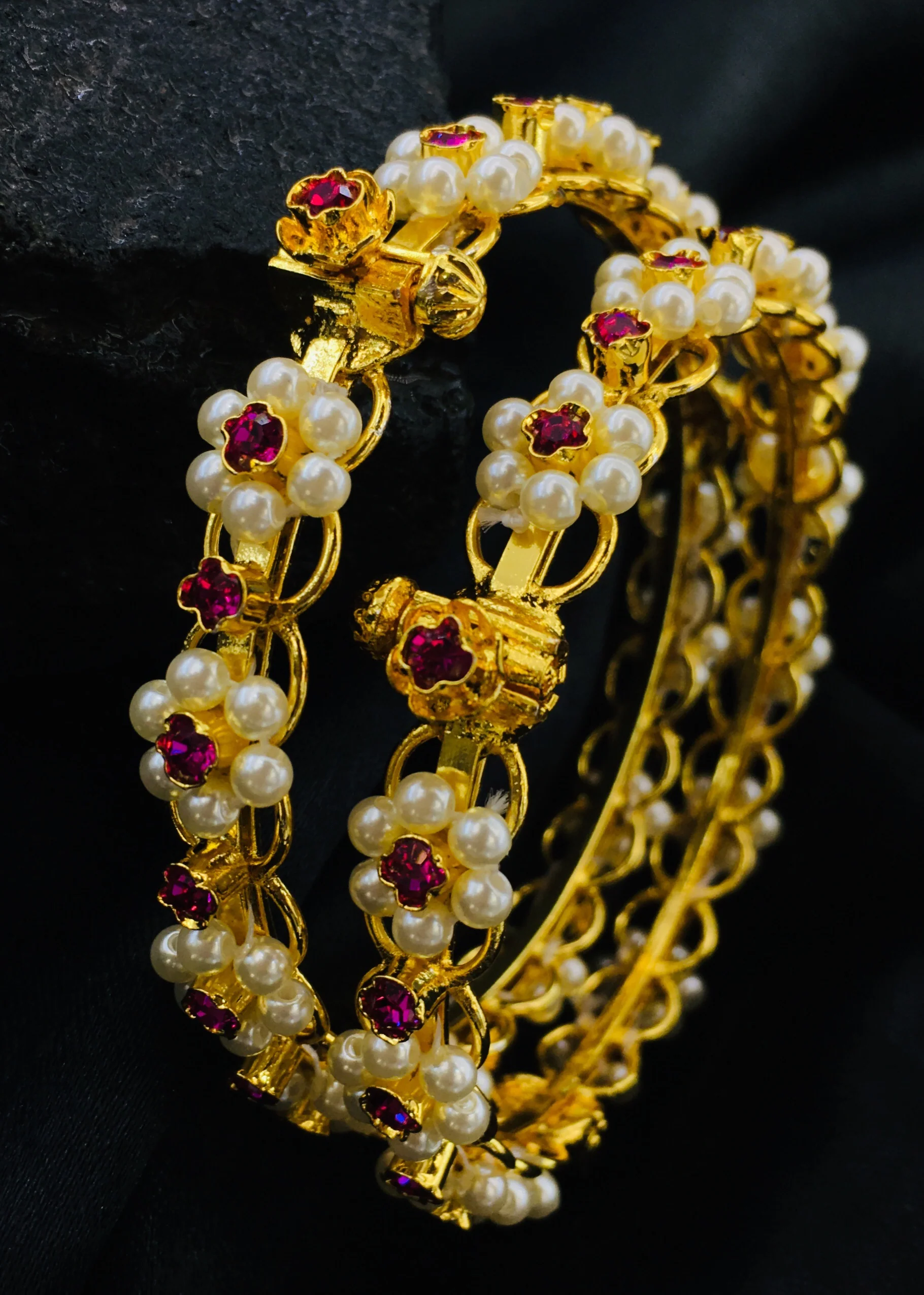 FLORAL DESIGN PEARL BANGLES - Image 4