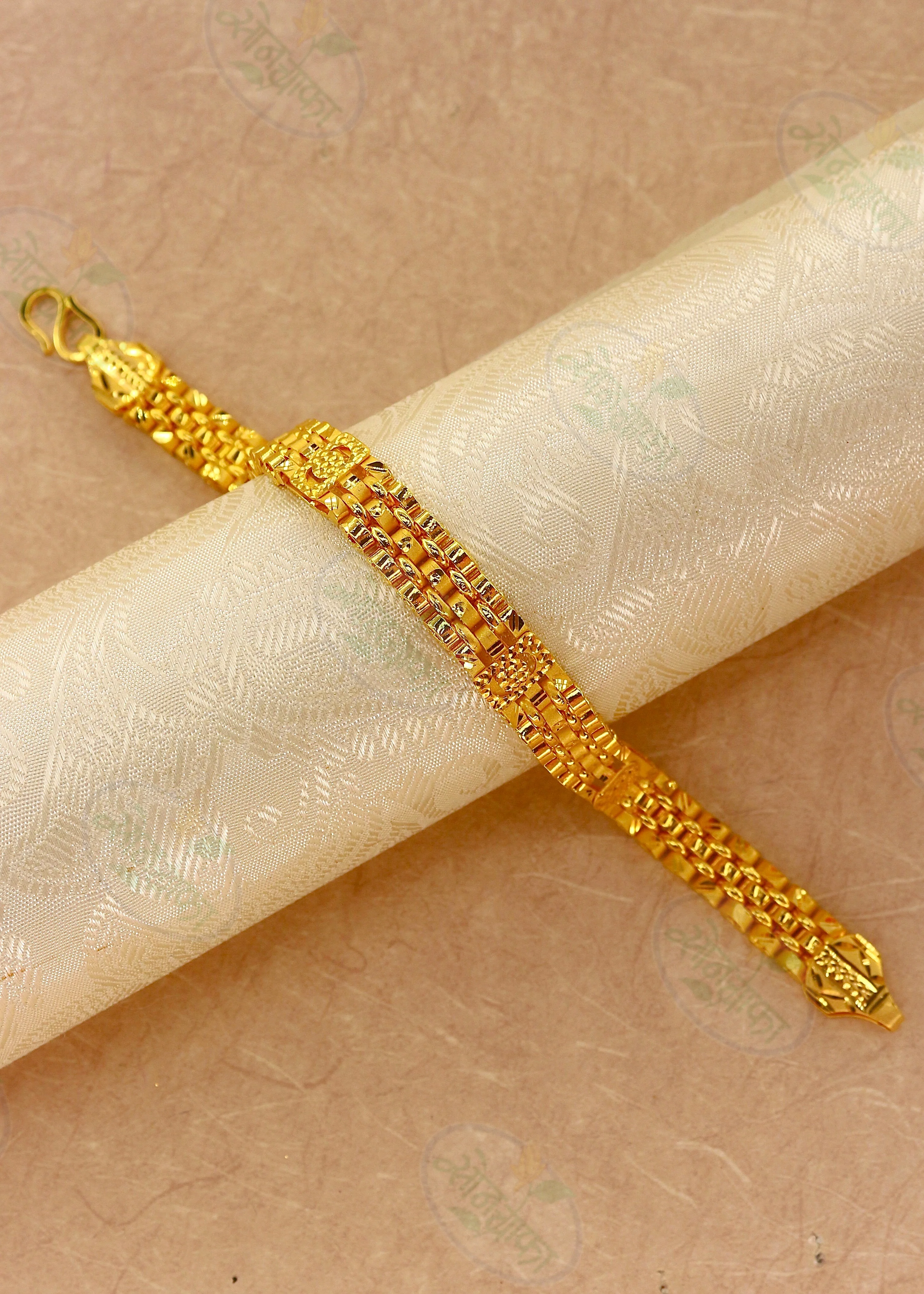 RADIANT GOLD PLATED BRACELATE