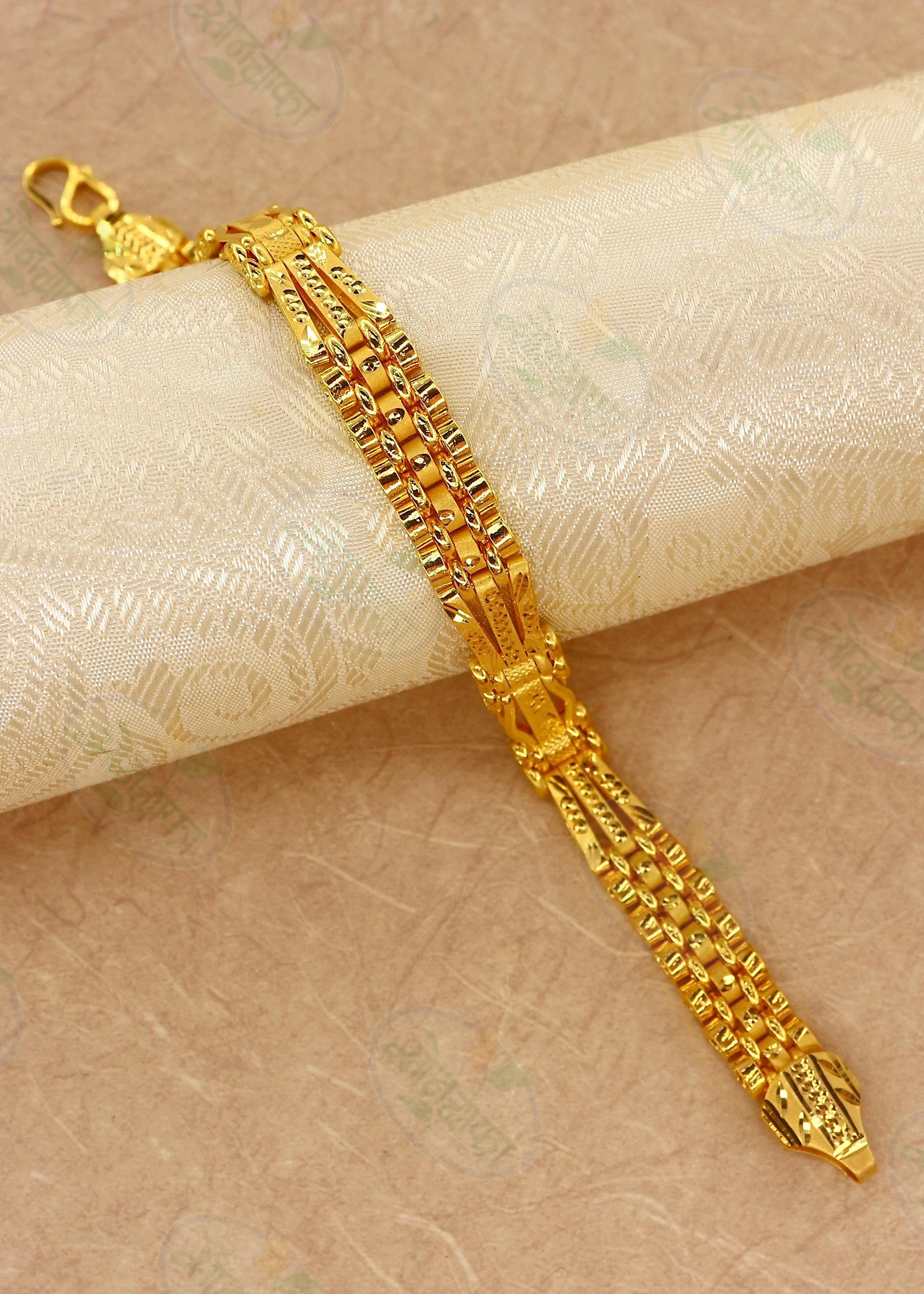 CLASSIC DESIGNER BRACELET