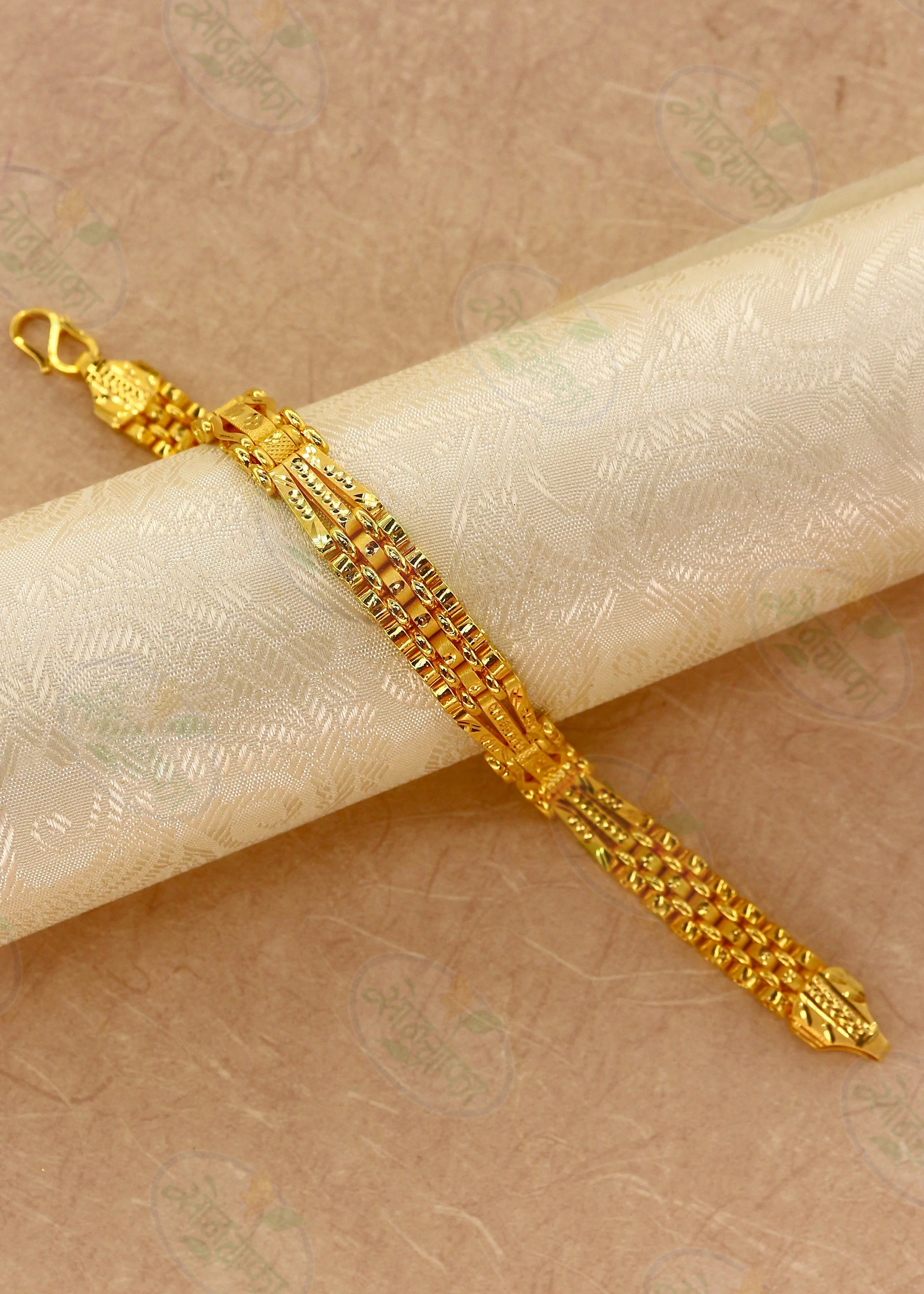 CLASSIC DESIGNER BRACELET - Image 2