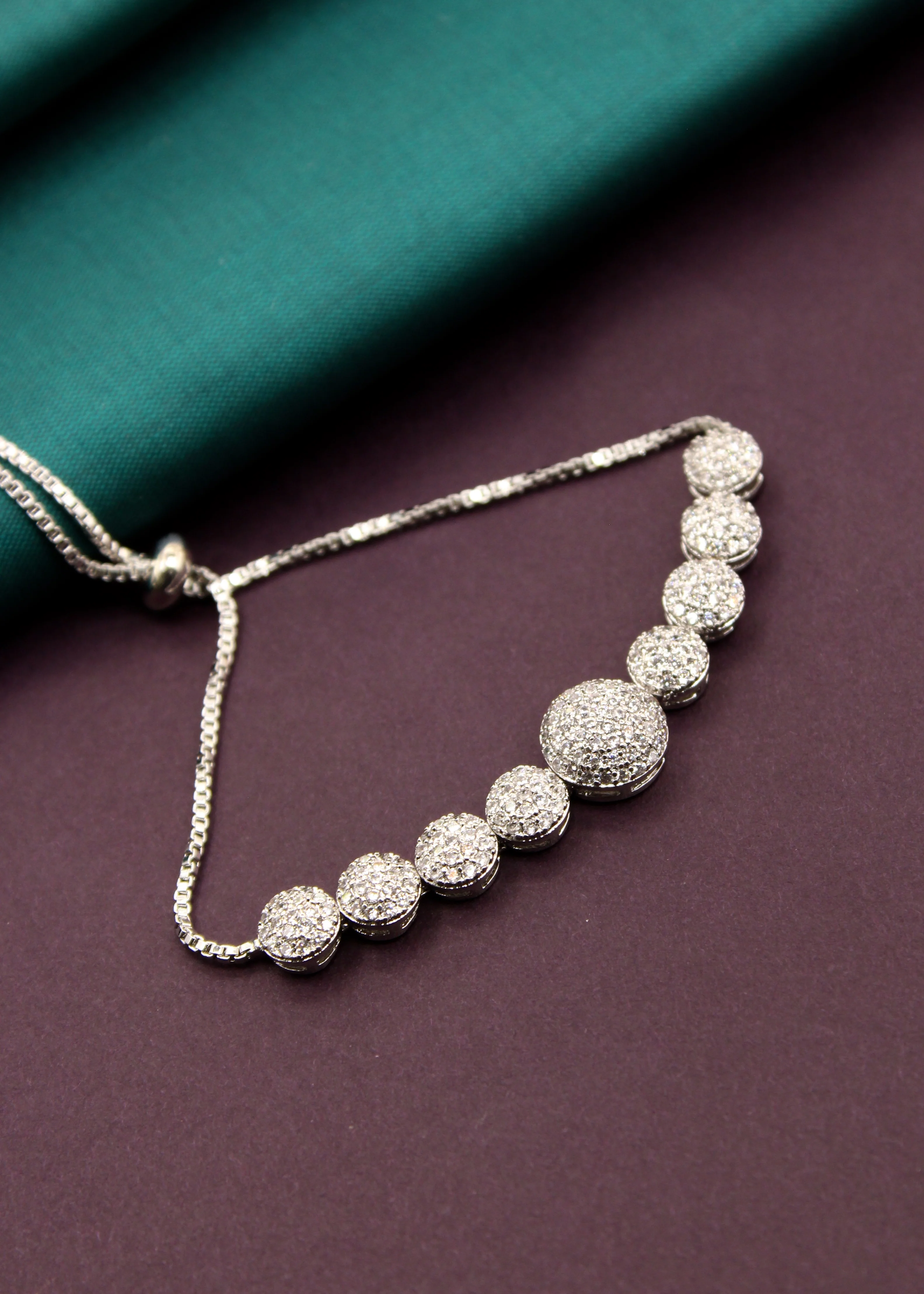 ELEGANT DIA BRACELET - Image 2