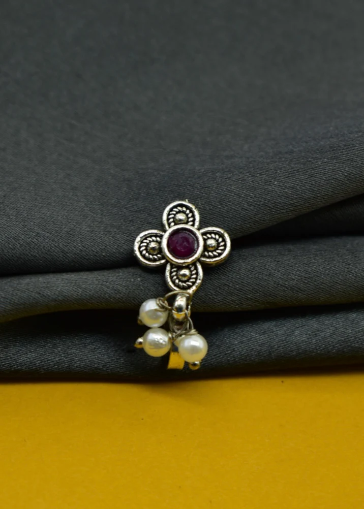PRETTY OXIDISED NOSE PIN