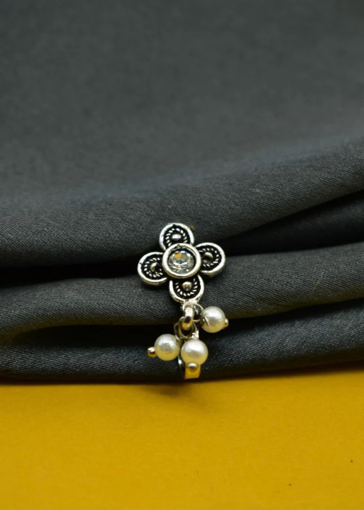 PRETTY OXIDISED NOSE PIN - Image 2