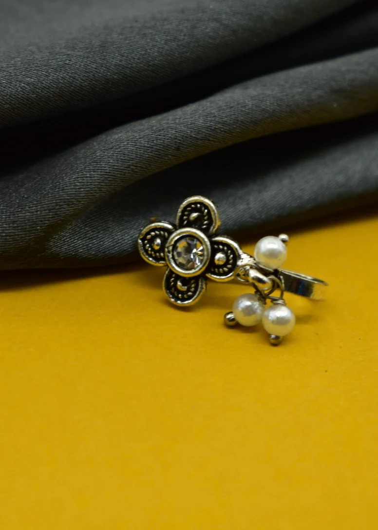 PRETTY OXIDISED NOSE PIN - Image 4
