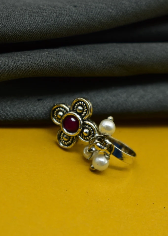 PRETTY OXIDISED NOSE PIN - Image 5