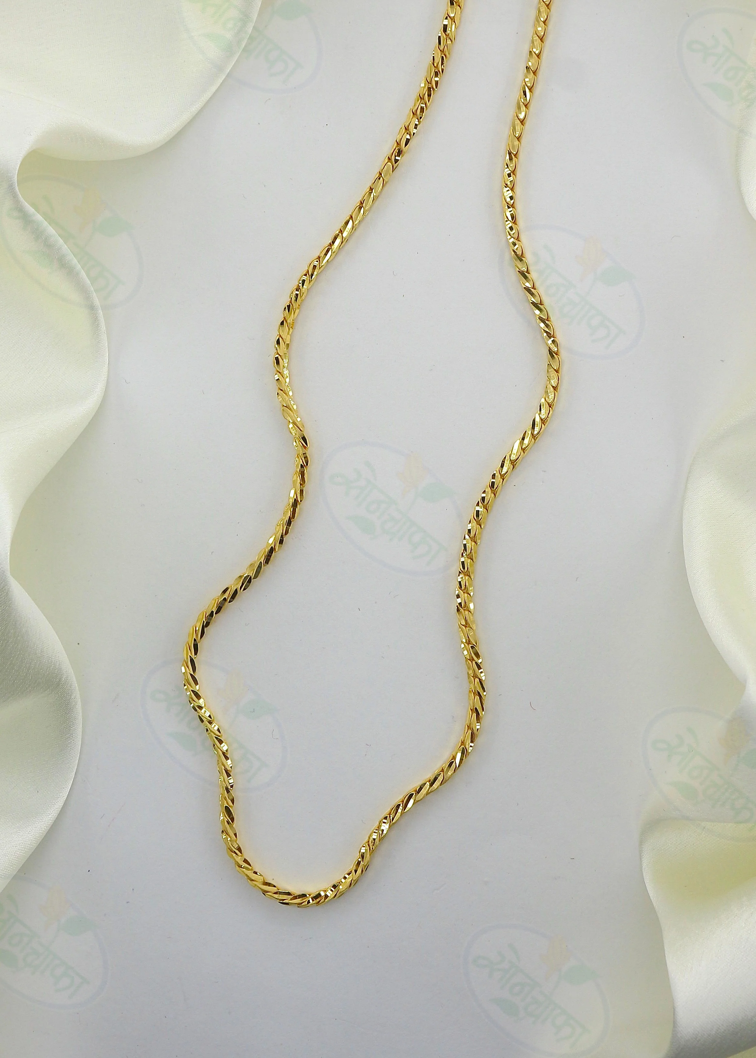 ELEGANT GOLDEN CHAIN - Image 2