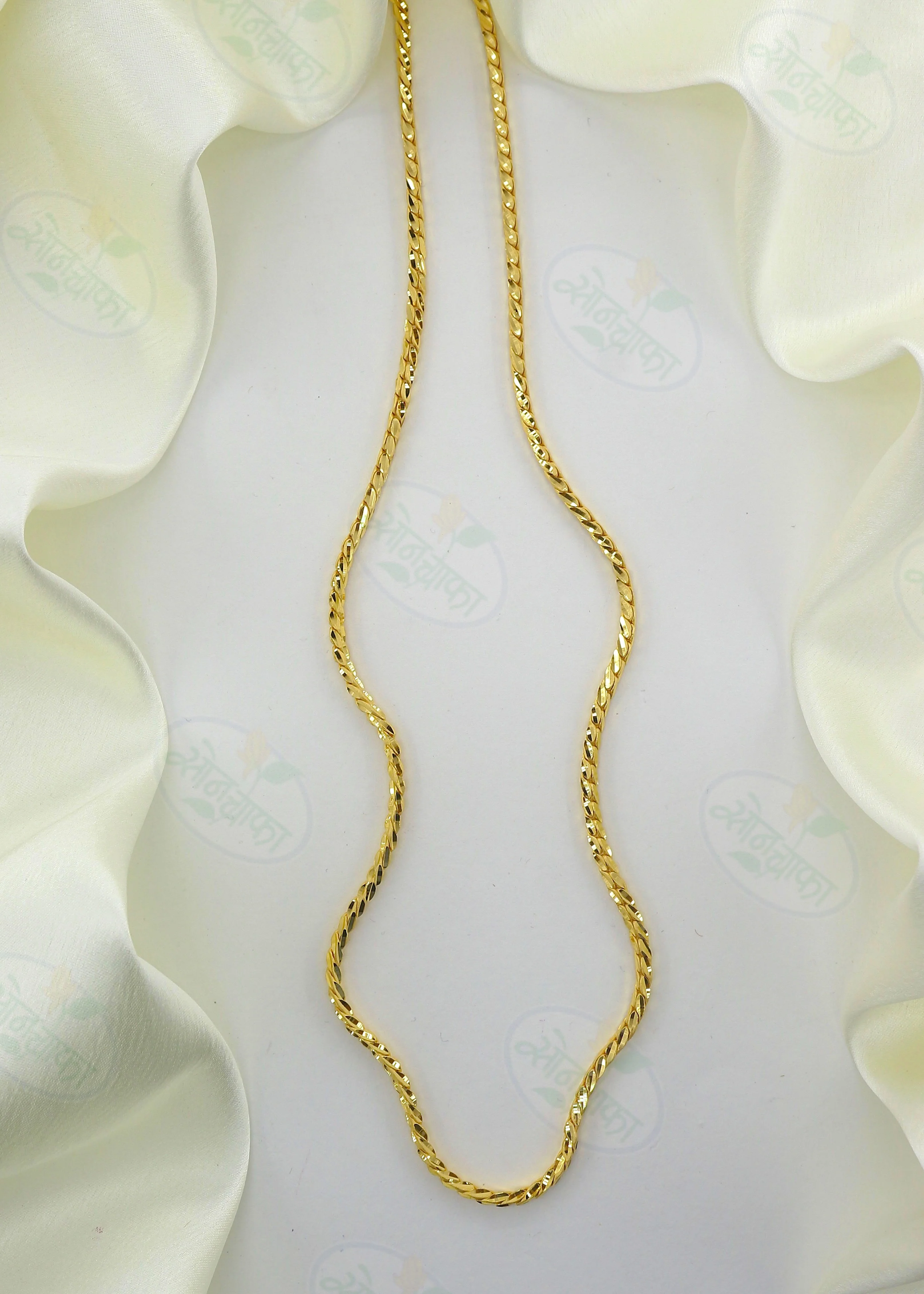 ELEGANT GOLDEN CHAIN - Image 3