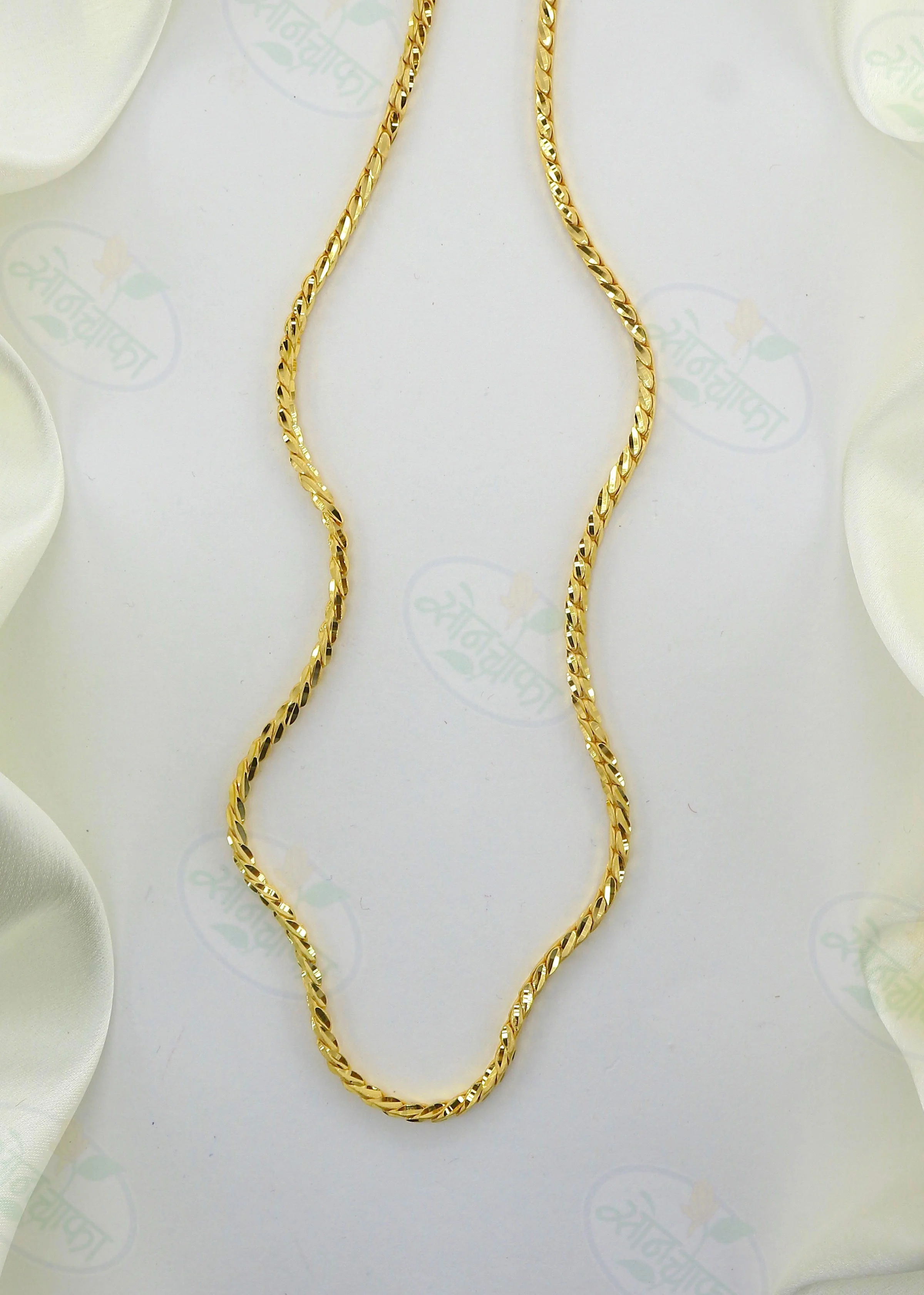 ELEGANT GOLDEN CHAIN - Image 4
