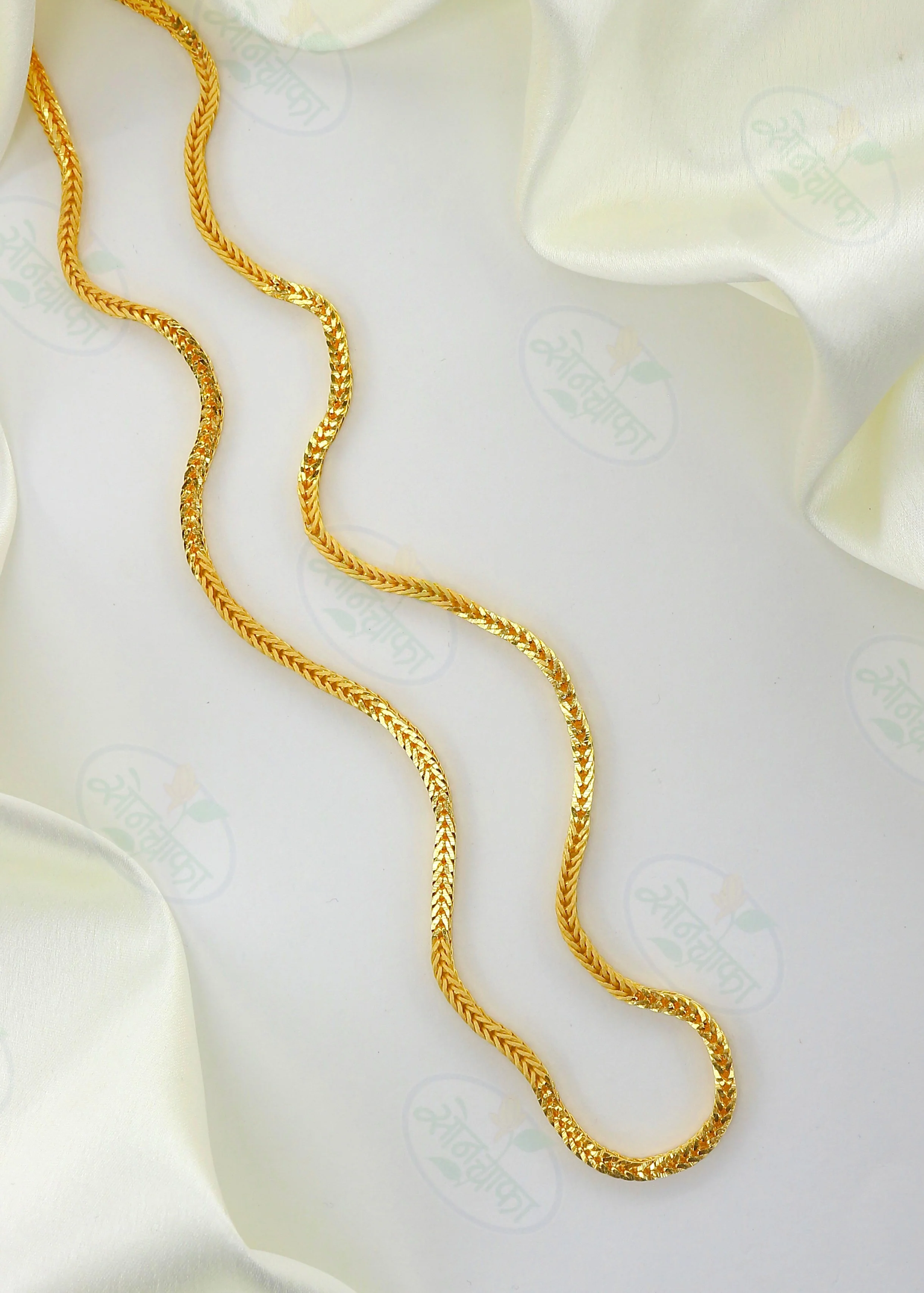 EXQUISITE GOLD PLATED CHAIN - Image 2