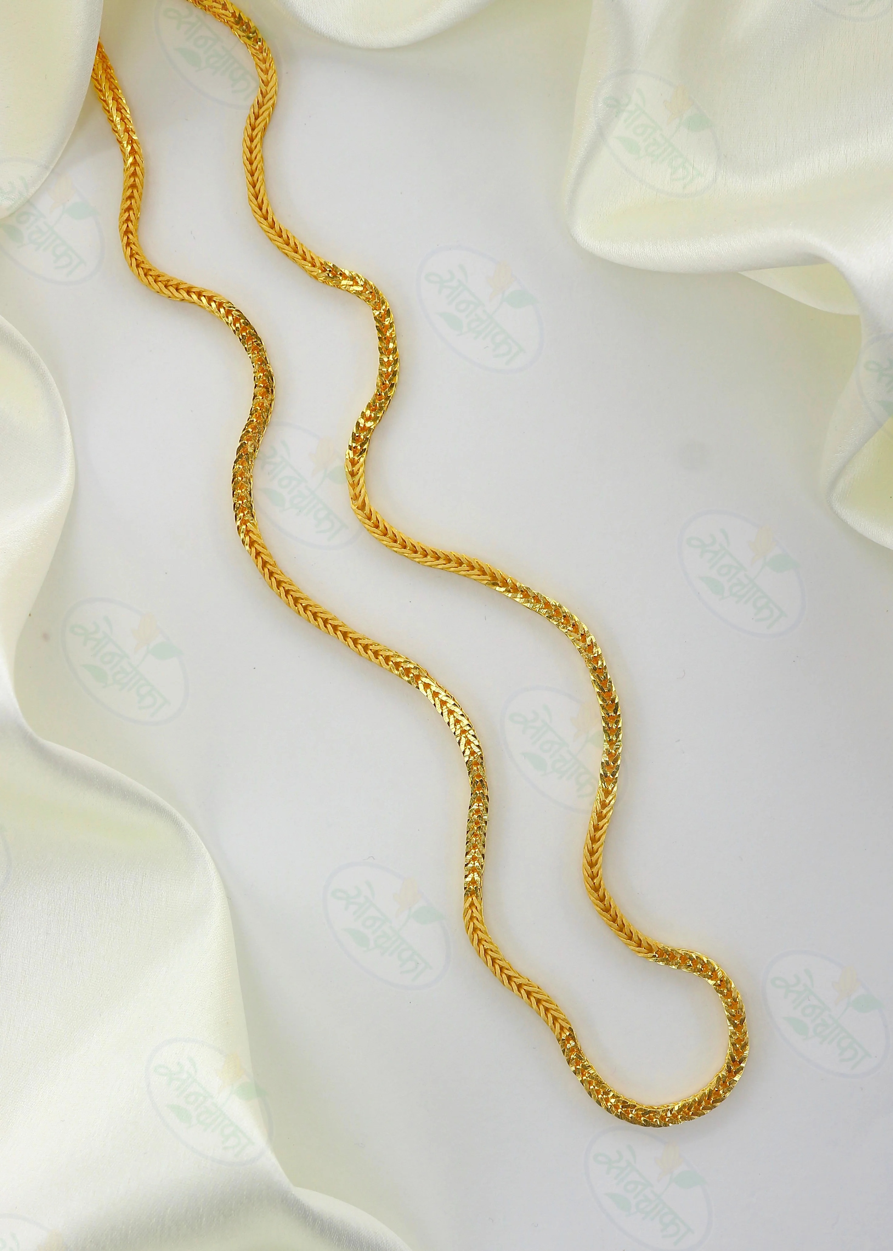 EXQUISITE GOLD PLATED CHAIN - Image 3