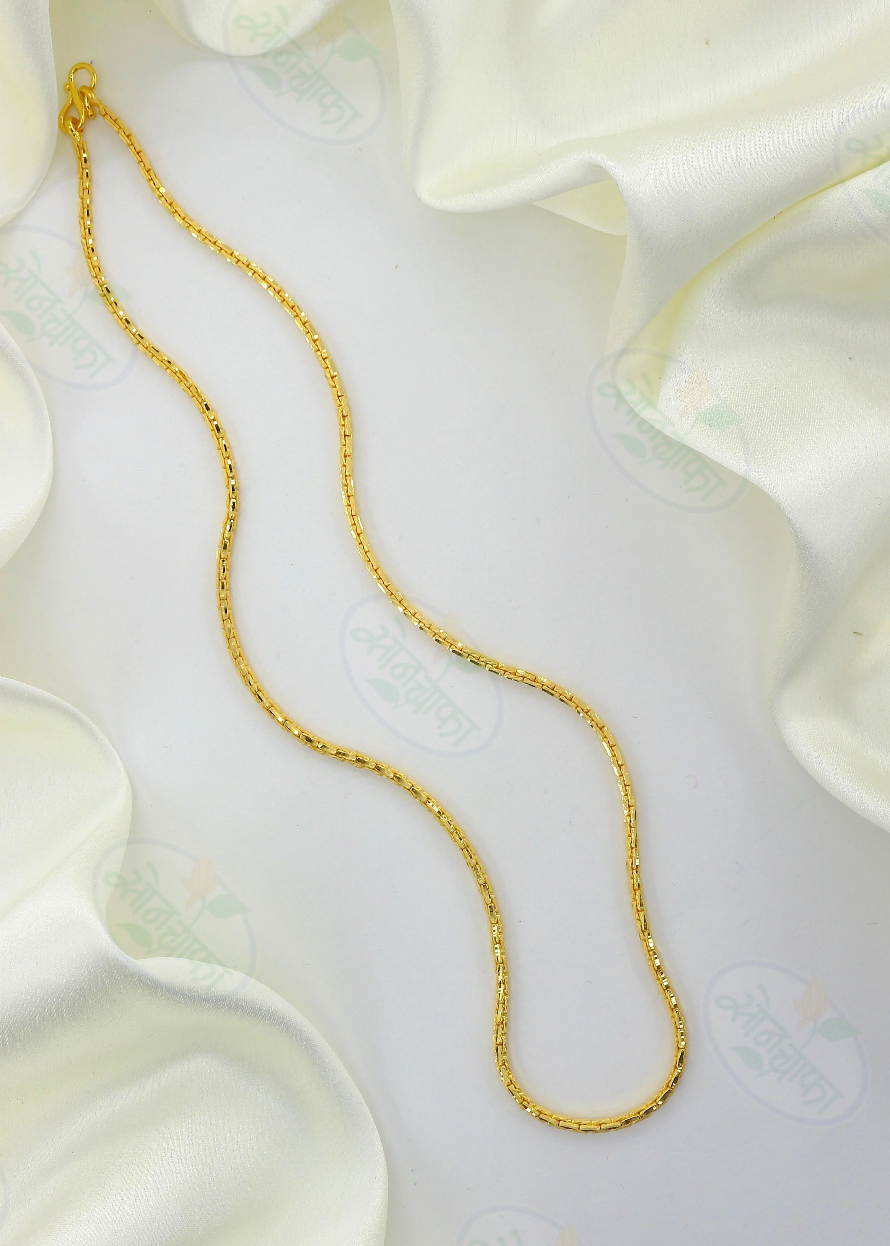 SIMPLE & BEAUTIFUL DESIGNER GOLDEN CHAIN