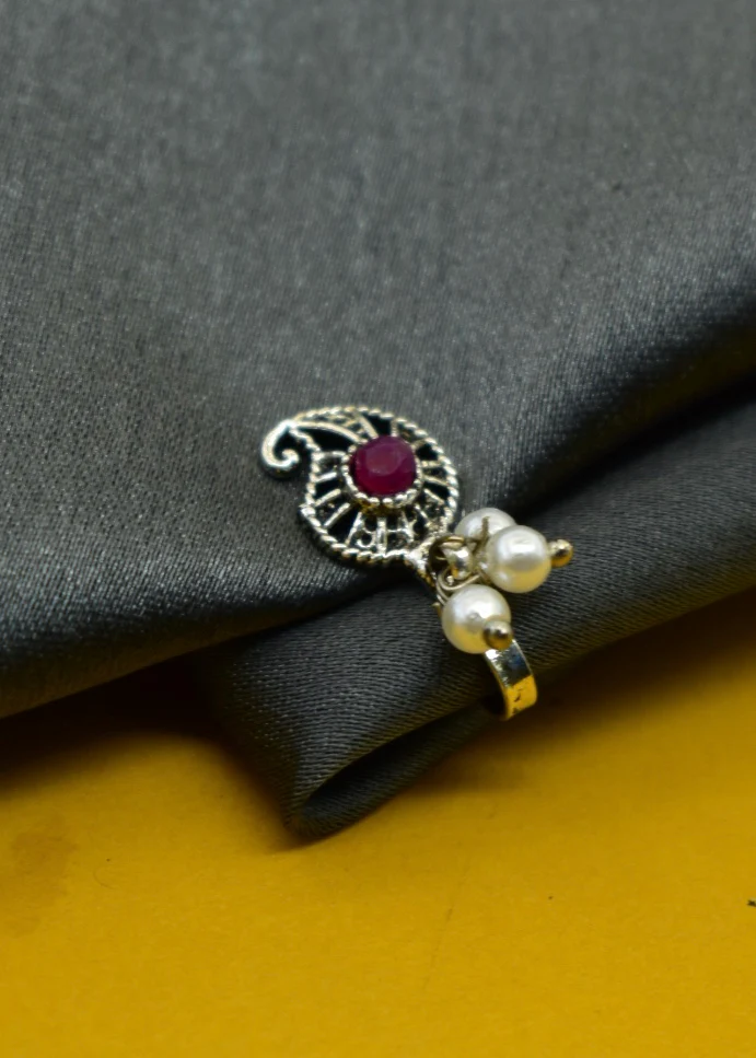 FANCY OXIDISED NOSE PIN - Image 3