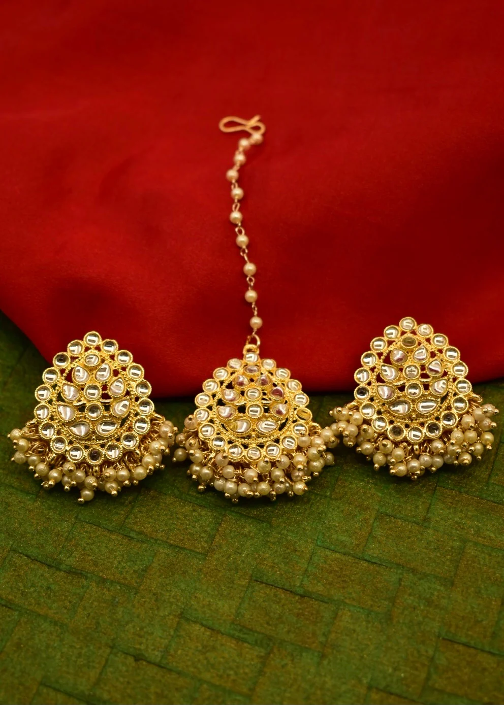 IMPRESSIVE STUDS WITH EARRINGS - Image 2