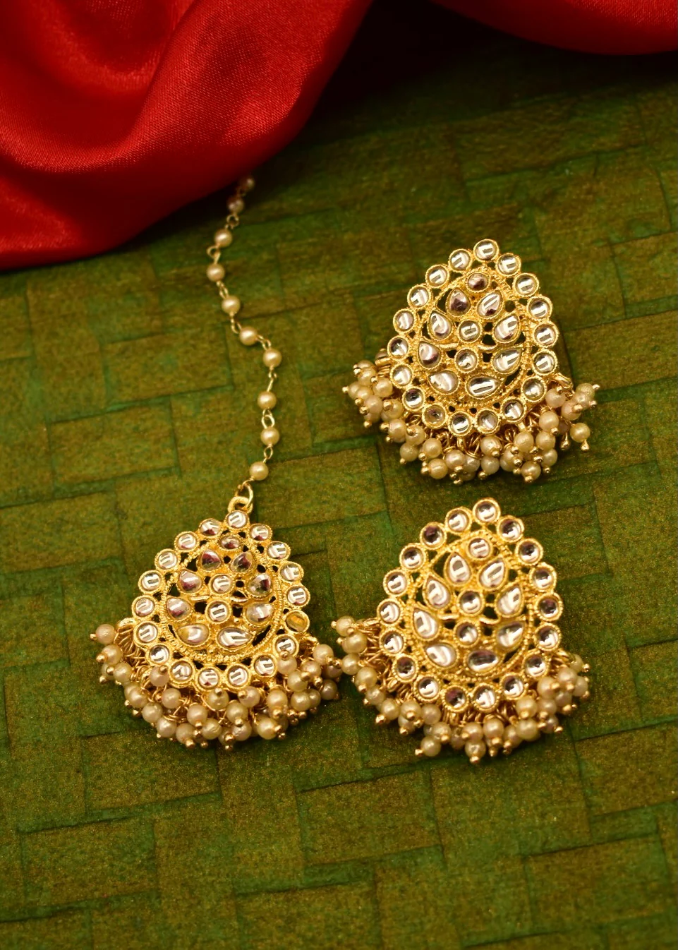 IMPRESSIVE STUDS WITH EARRINGS - Image 4