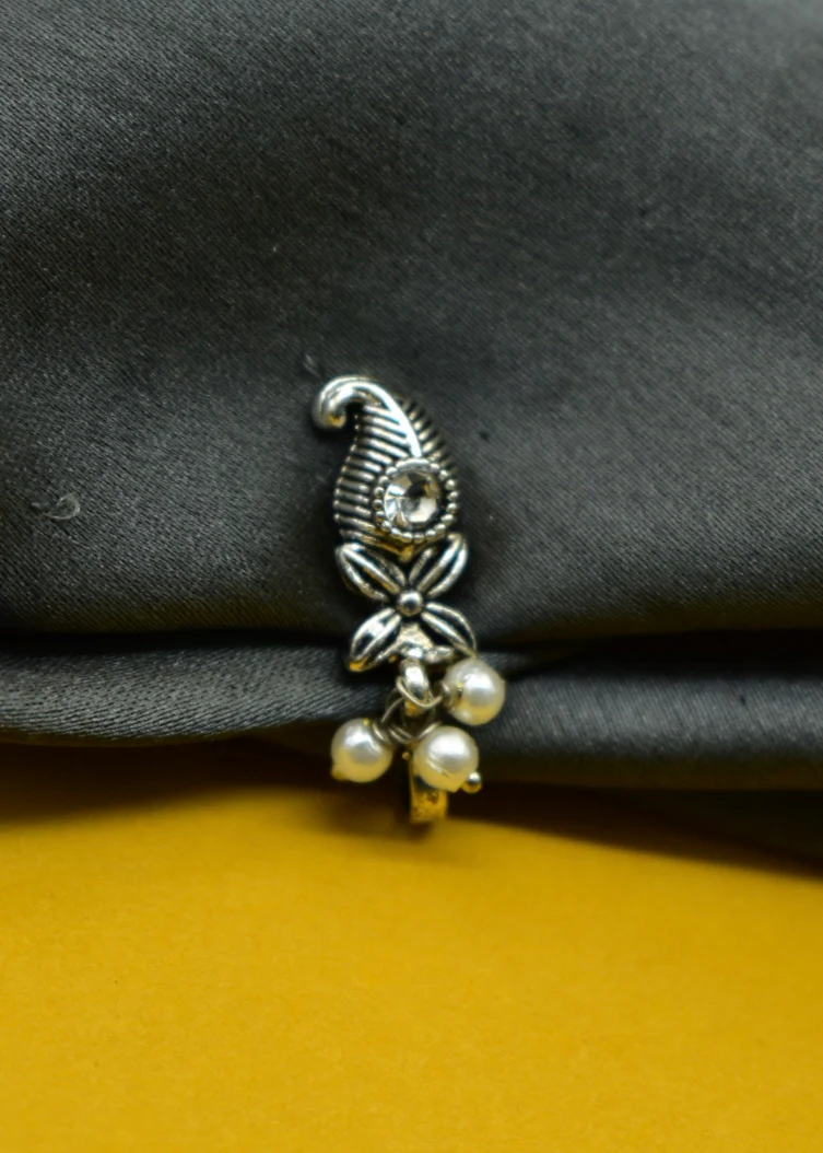 KUYRI DESIGNER NOSE PIN - Image 2