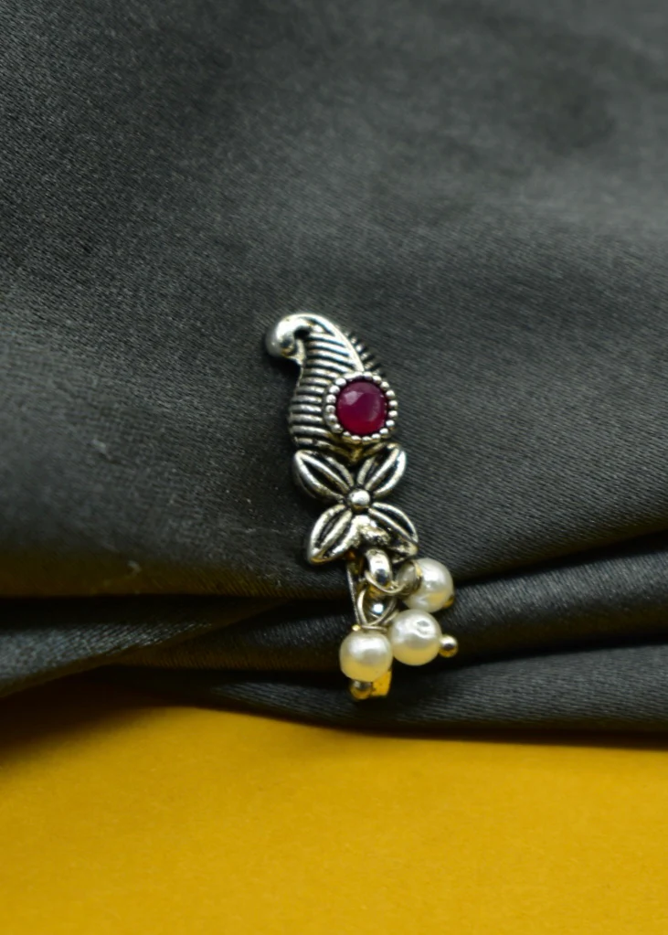 KUYRI DESIGNER NOSE PIN - Image 4