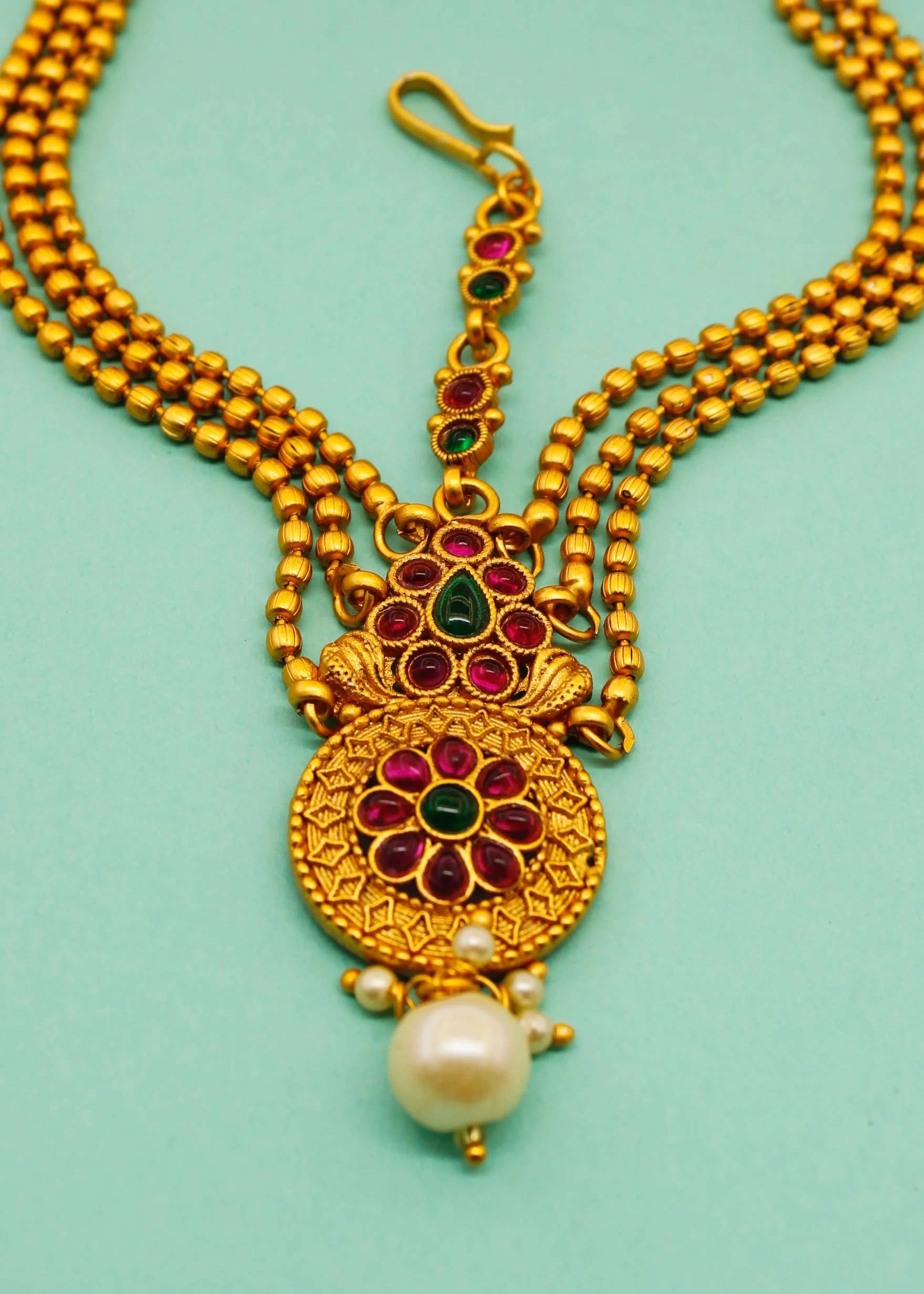 DELICATE PESHWAI BINDI
