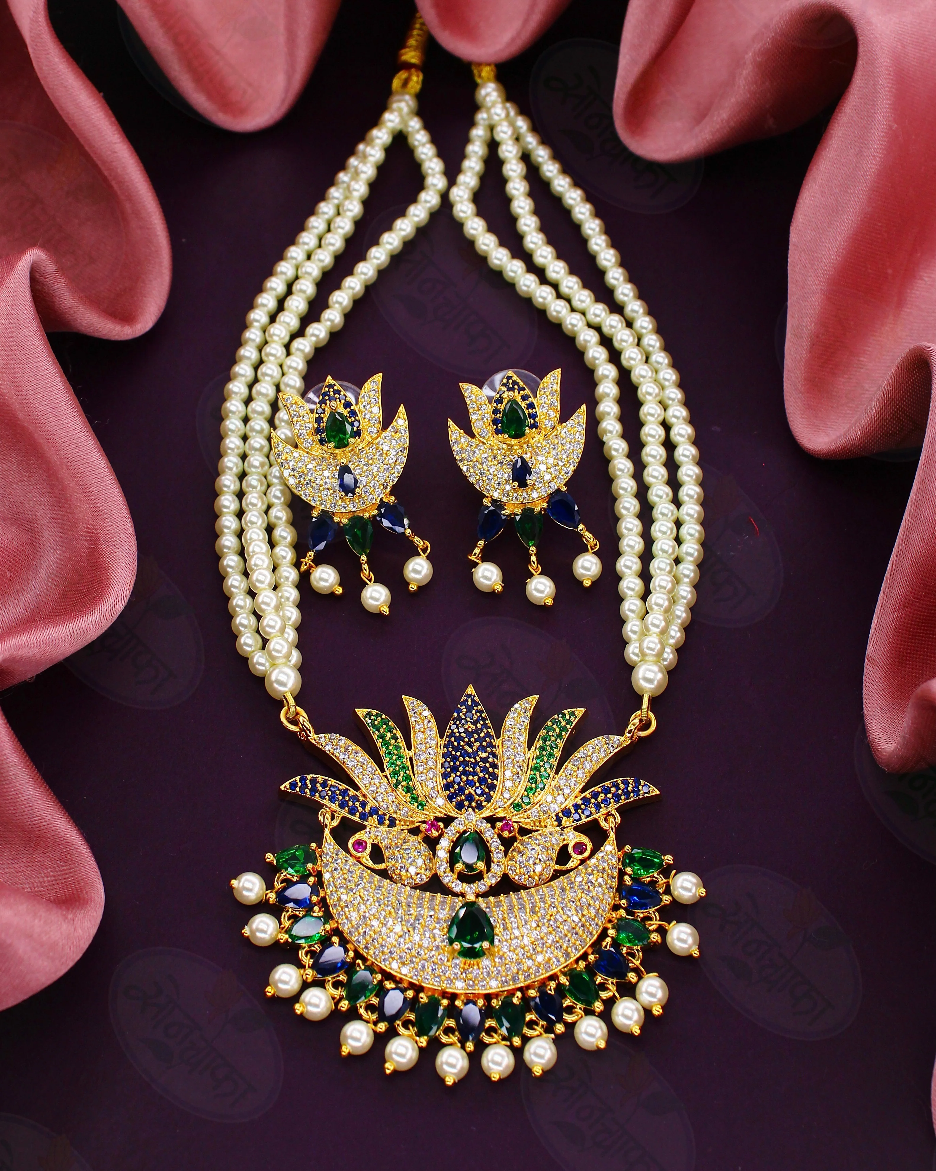 DECOROUS LOTUS DESIGNER NECLACE - Image 3