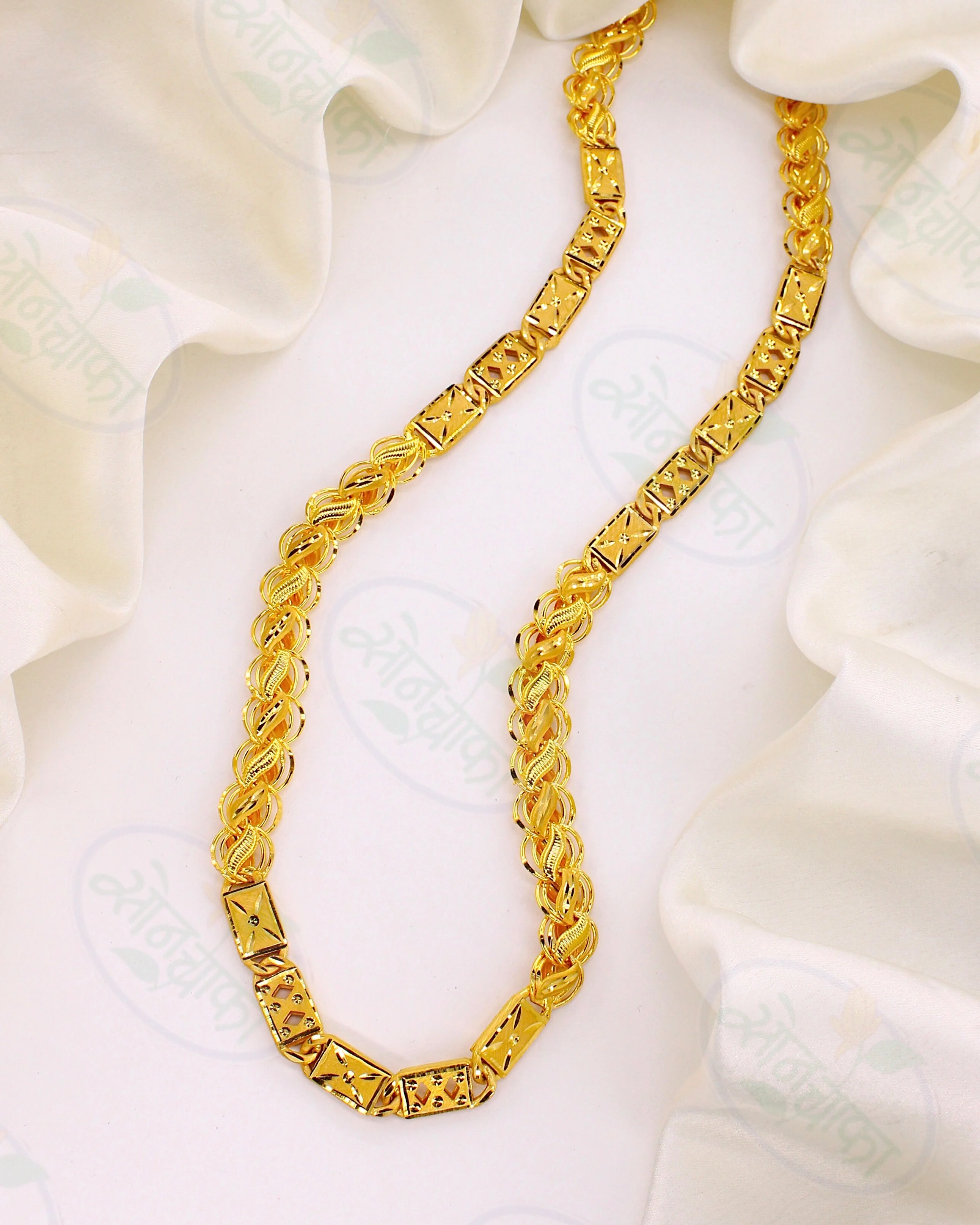 REGAL ELEGANCE ANTIQUE CHAIN