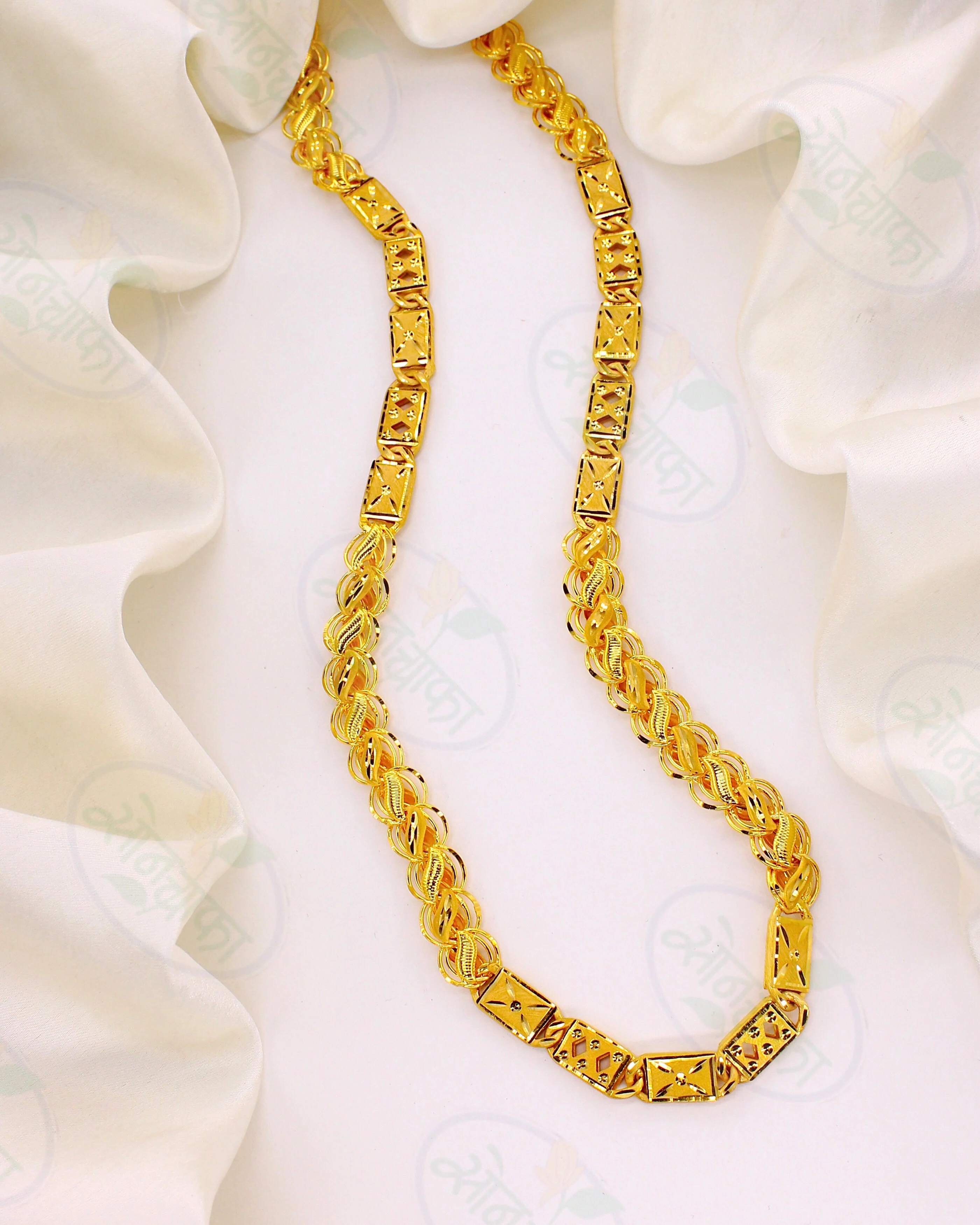 REGAL ELEGANCE ANTIQUE CHAIN - Image 2