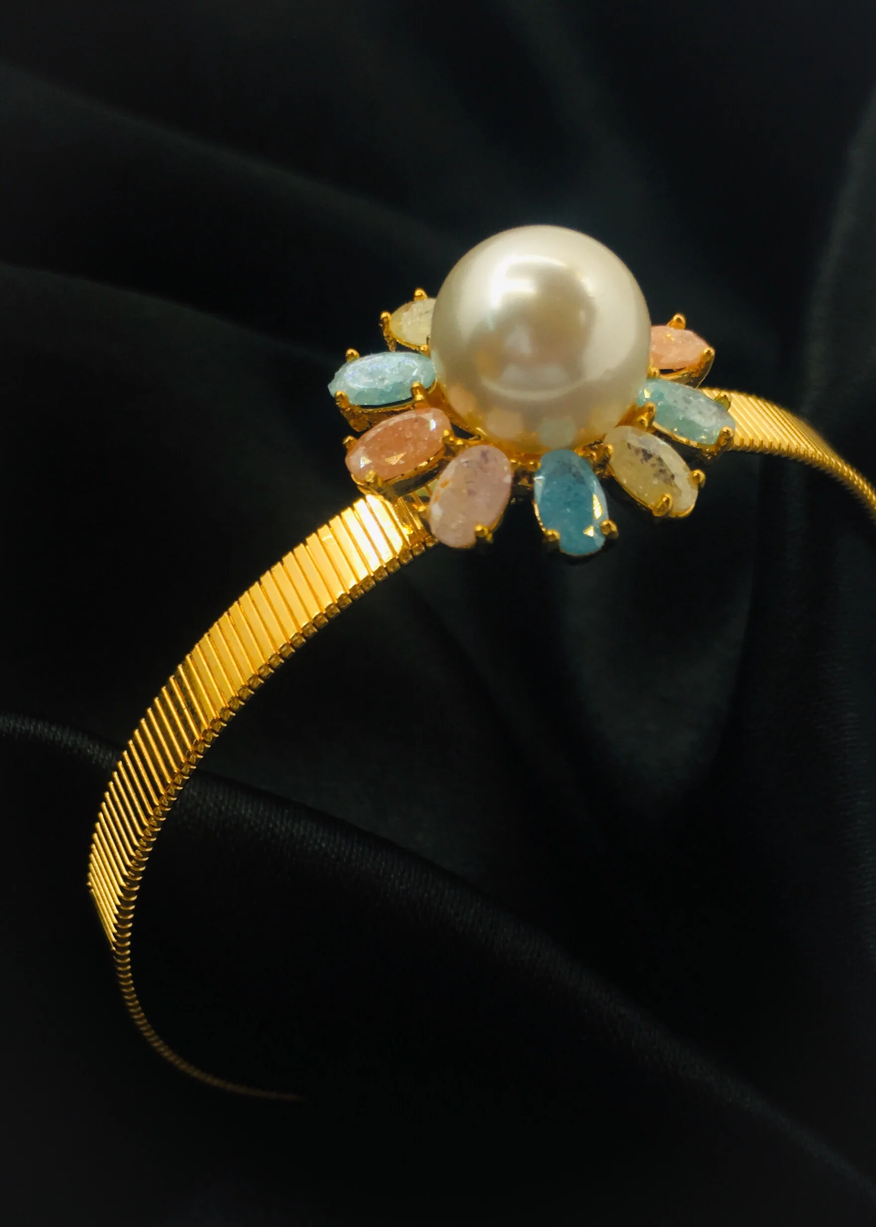PEARL FLORAL BRECELET - Image 3