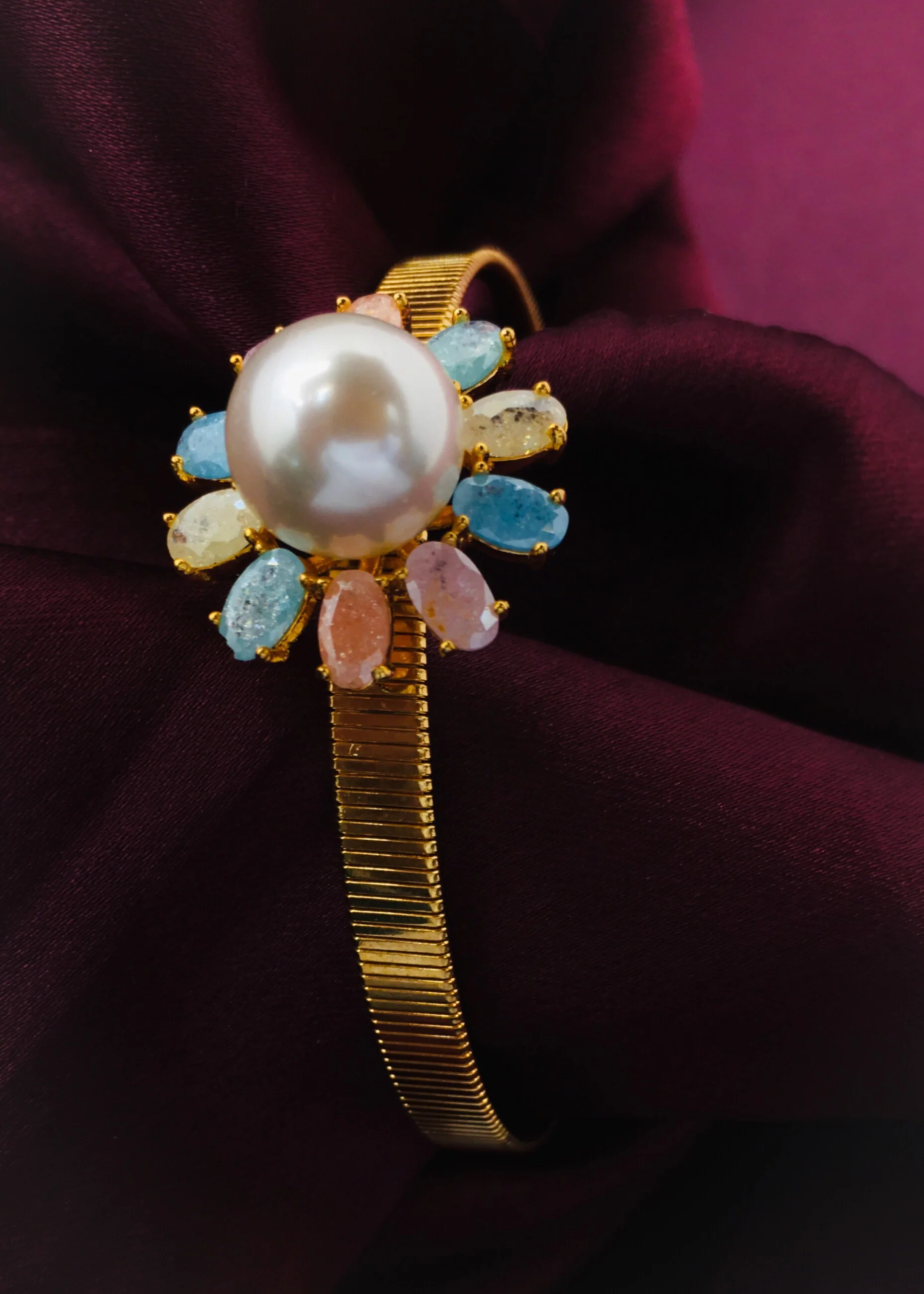 PEARL FLORAL BRECELET - Image 6